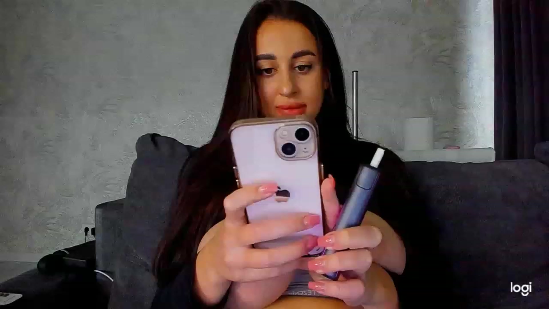 Gallery image thumbnail from AmandaWales_'s myfreecams stream on, 11/28/2022, 11:51 image 1 of 20