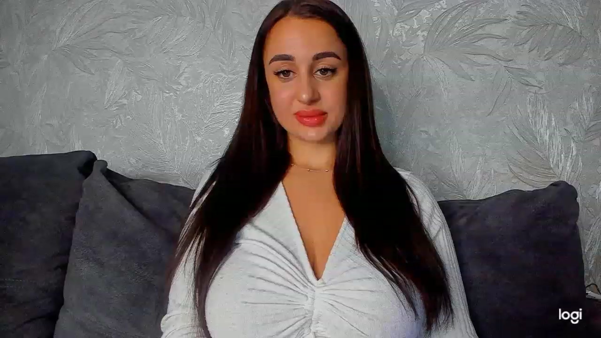 Gallery image thumbnail from AmandaWales_'s myfreecams stream on, 12/04/2022, 13:03 image 10 of 20