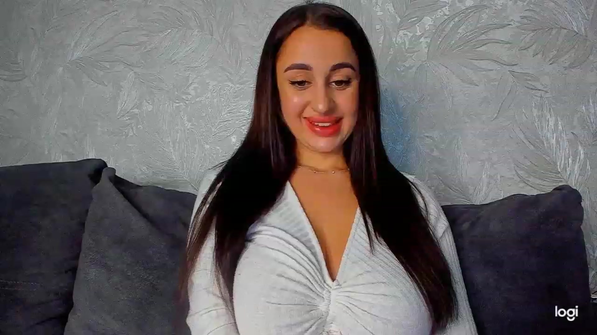 Gallery image thumbnail from AmandaWales_'s myfreecams stream on, 12/04/2022, 13:03 image 9 of 20