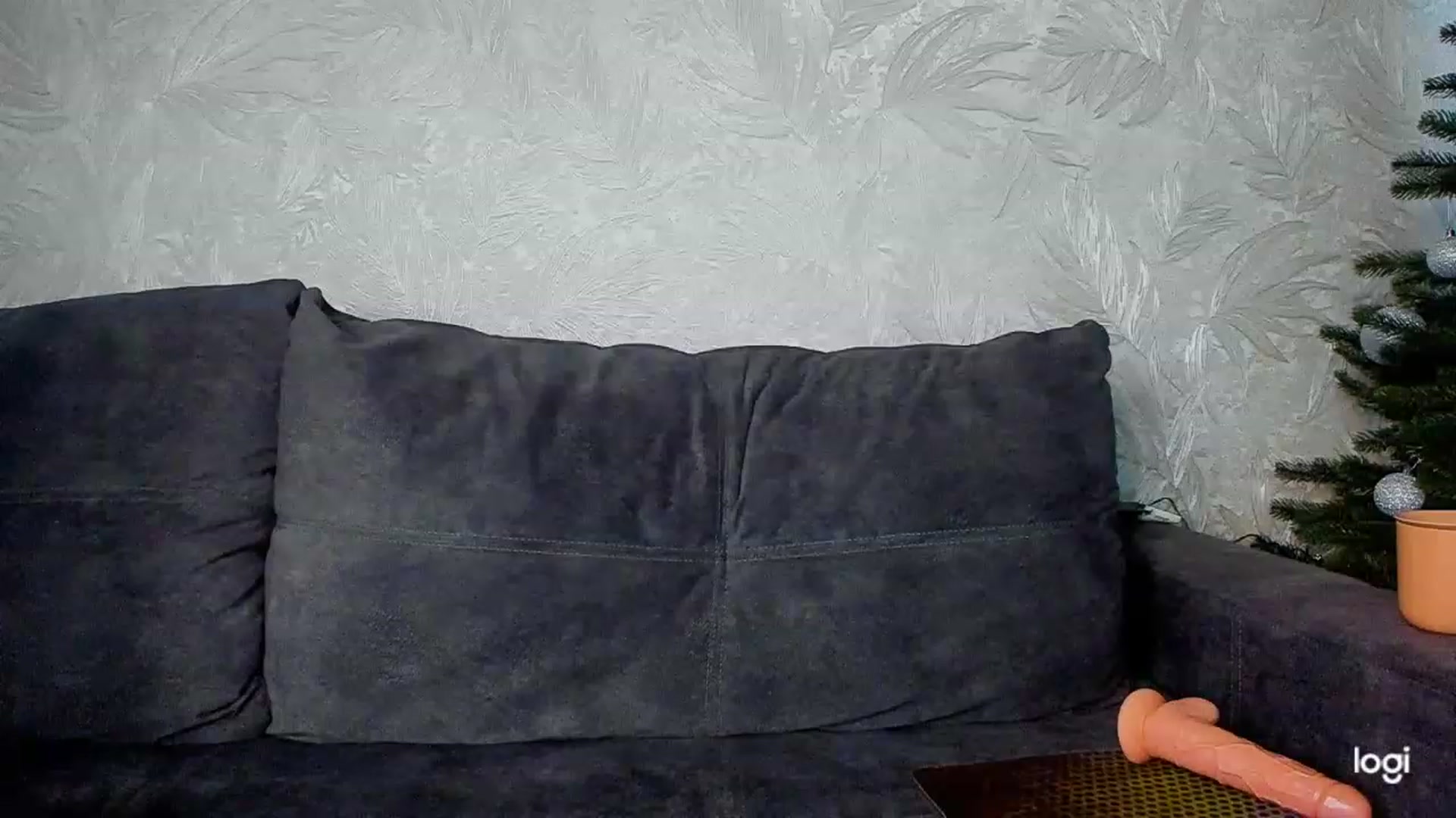 Gallery image thumbnail from AmandaWales_'s myfreecams stream on, 12/04/2022, 13:03 image 6 of 20