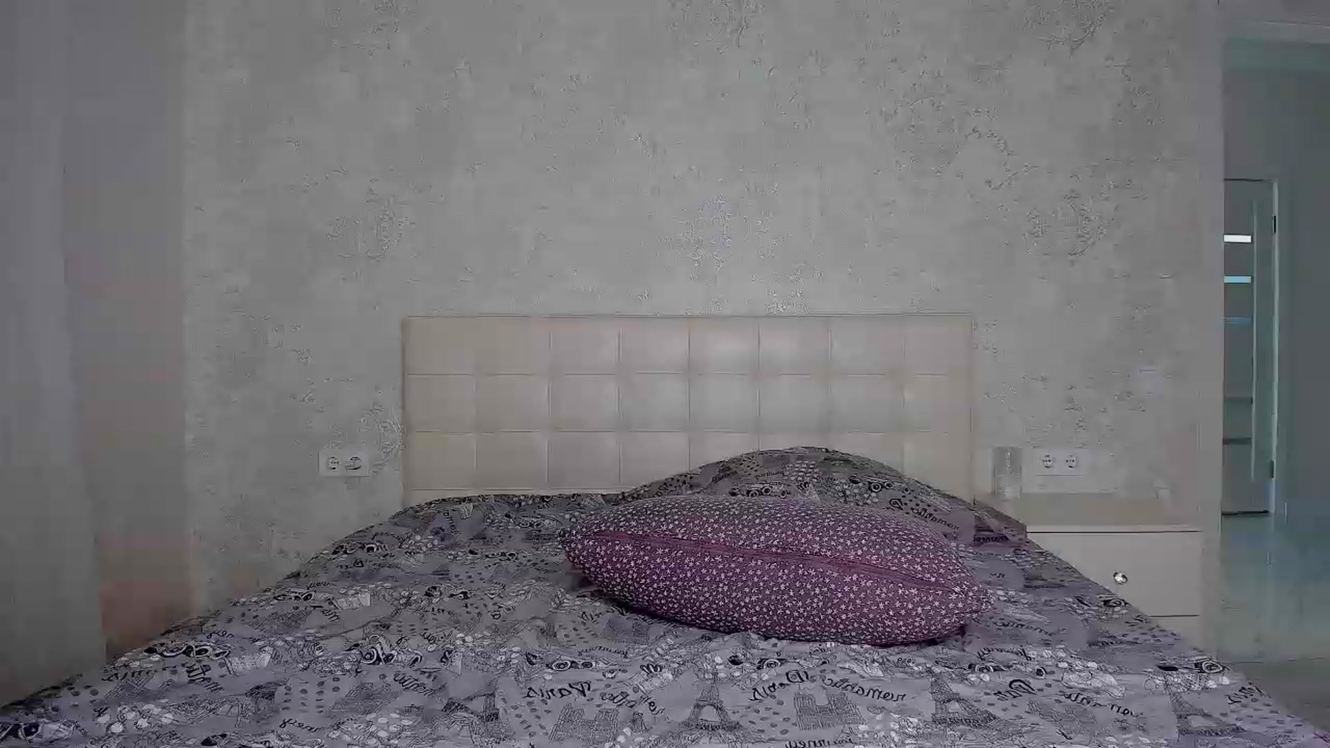 Gallery image thumbnail from AmandaWales_'s myfreecams stream on, 01/04/2023, 13:12 image 17 of 20