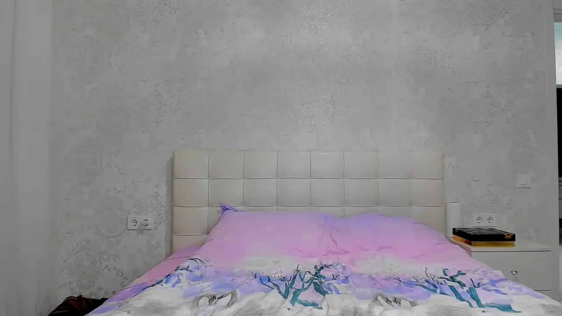 Gallery image thumbnail from AmandaWales_'s myfreecams stream on, 01/29/2023, 15:52 image 8 of 20
