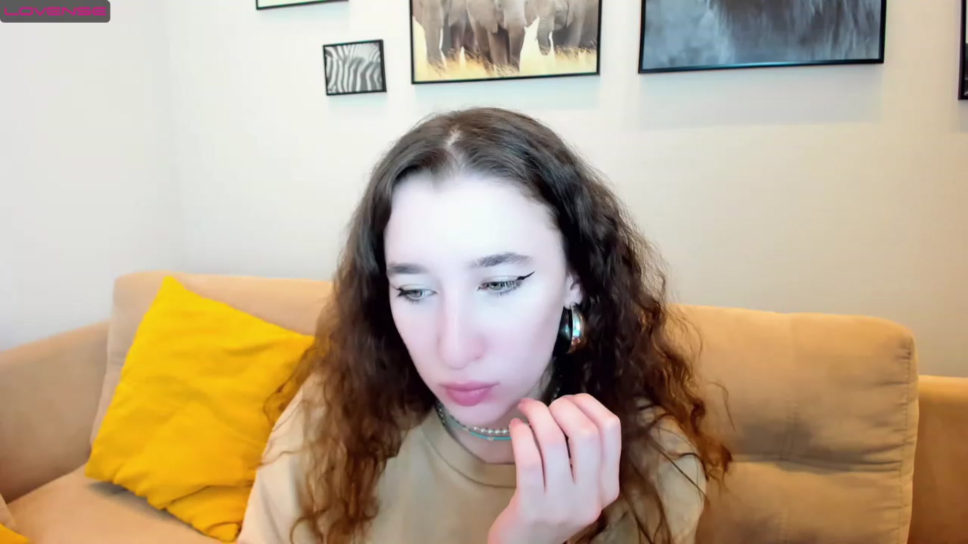 Gallery image thumbnail from Amanda_Kirke's myfreecams stream on, 03/05/2023, 09:06 image 14 of 20