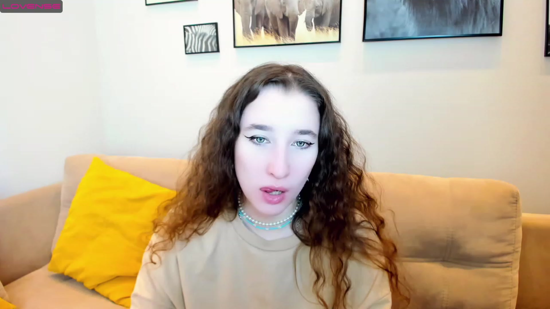 Gallery image thumbnail from Amanda_Kirke's myfreecams stream on, 03/05/2023, 09:06 image 17 of 20