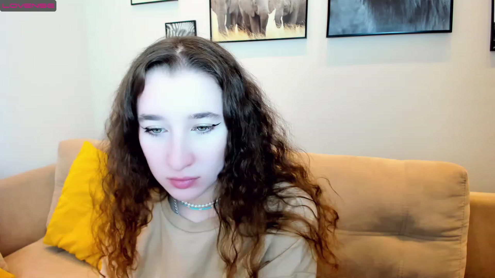 Gallery image thumbnail from Amanda_Kirke's myfreecams stream on, 03/05/2023, 09:06 image 11 of 20