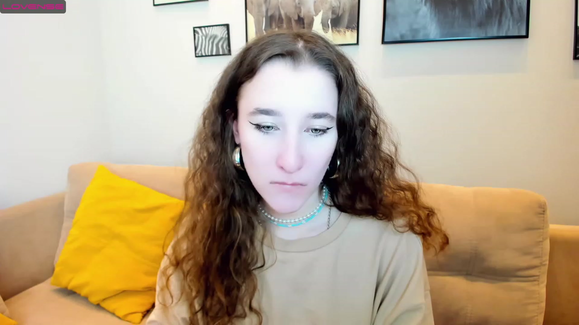 Gallery image thumbnail from Amanda_Kirke's myfreecams stream on, 03/05/2023, 09:06 image 4 of 20