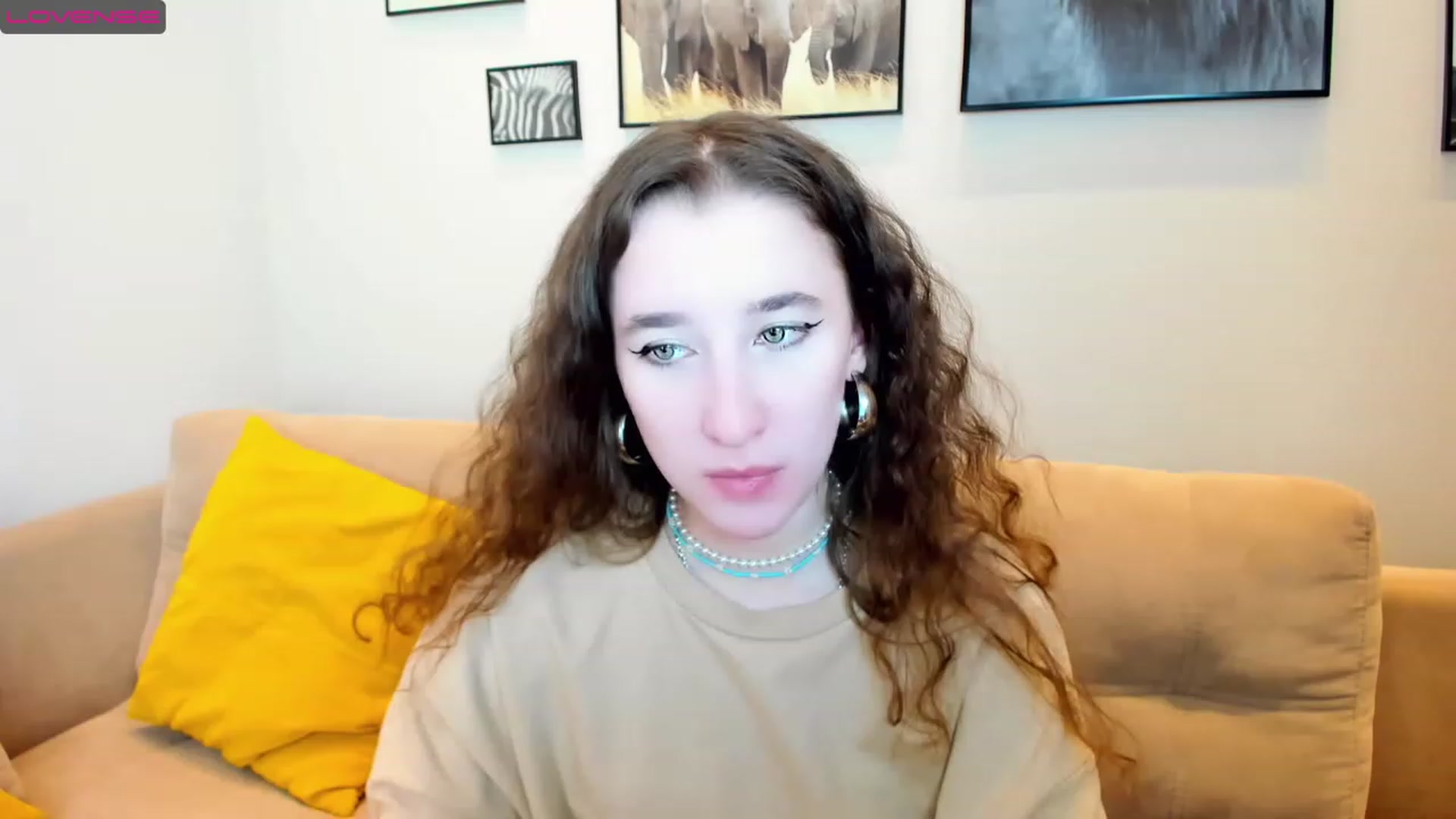 Gallery image thumbnail from Amanda_Kirke's myfreecams stream on, 03/05/2023, 09:06 image 13 of 20