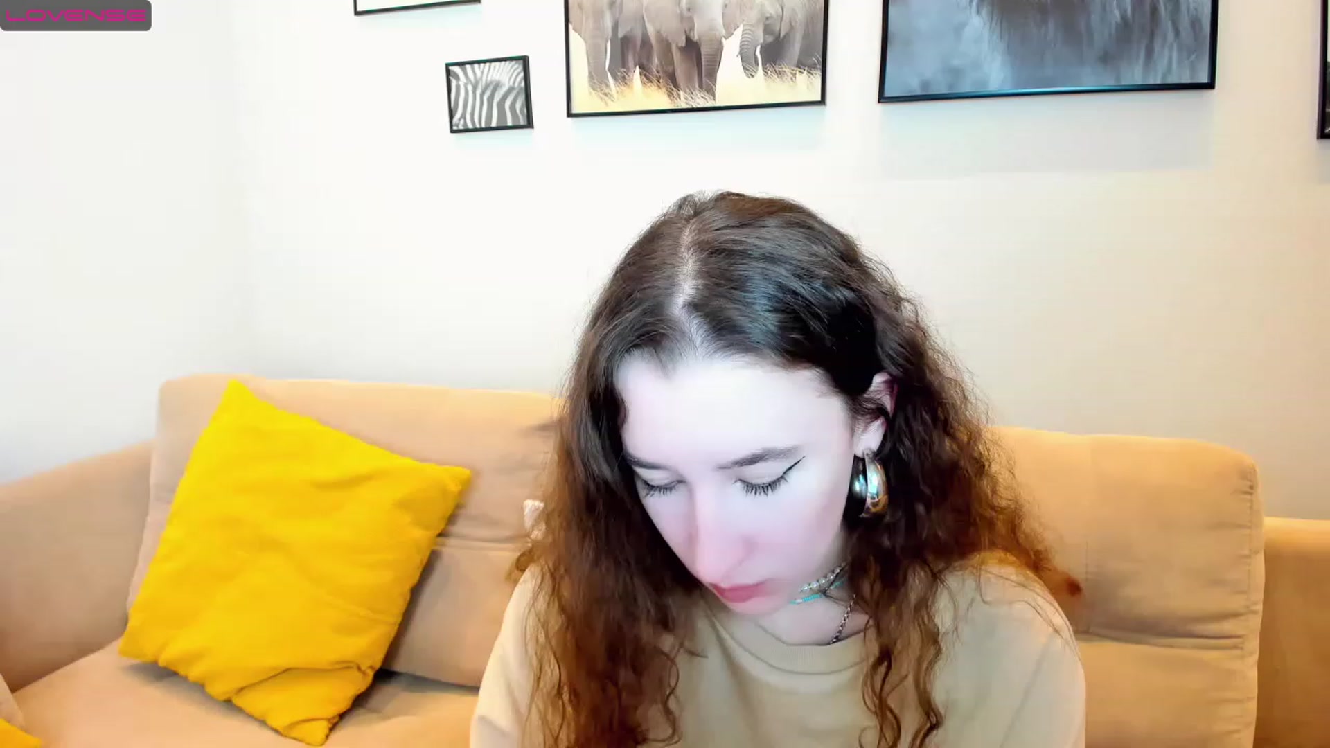 Gallery image thumbnail from Amanda_Kirke's myfreecams stream on, 03/05/2023, 10:02 image 1 of 20