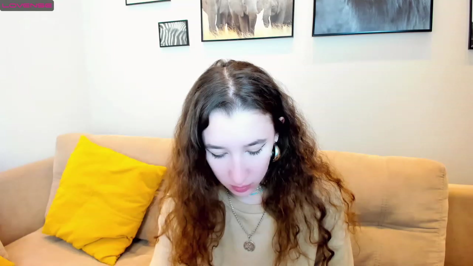Gallery image thumbnail from Amanda_Kirke's myfreecams stream on, 03/05/2023, 10:02 image 18 of 20