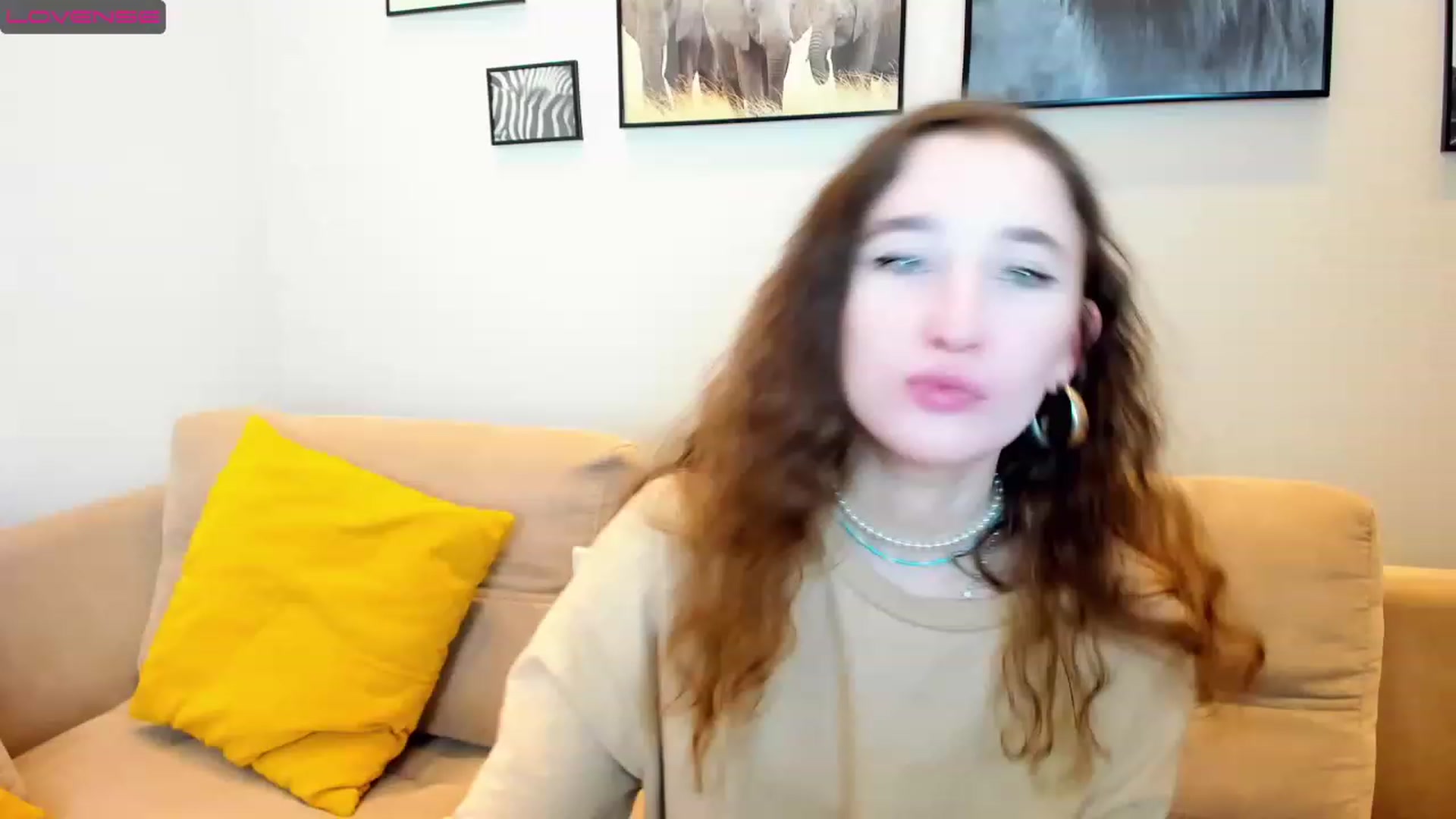 Gallery image thumbnail from Amanda_Kirke's myfreecams stream on, 03/05/2023, 10:02 image 5 of 20