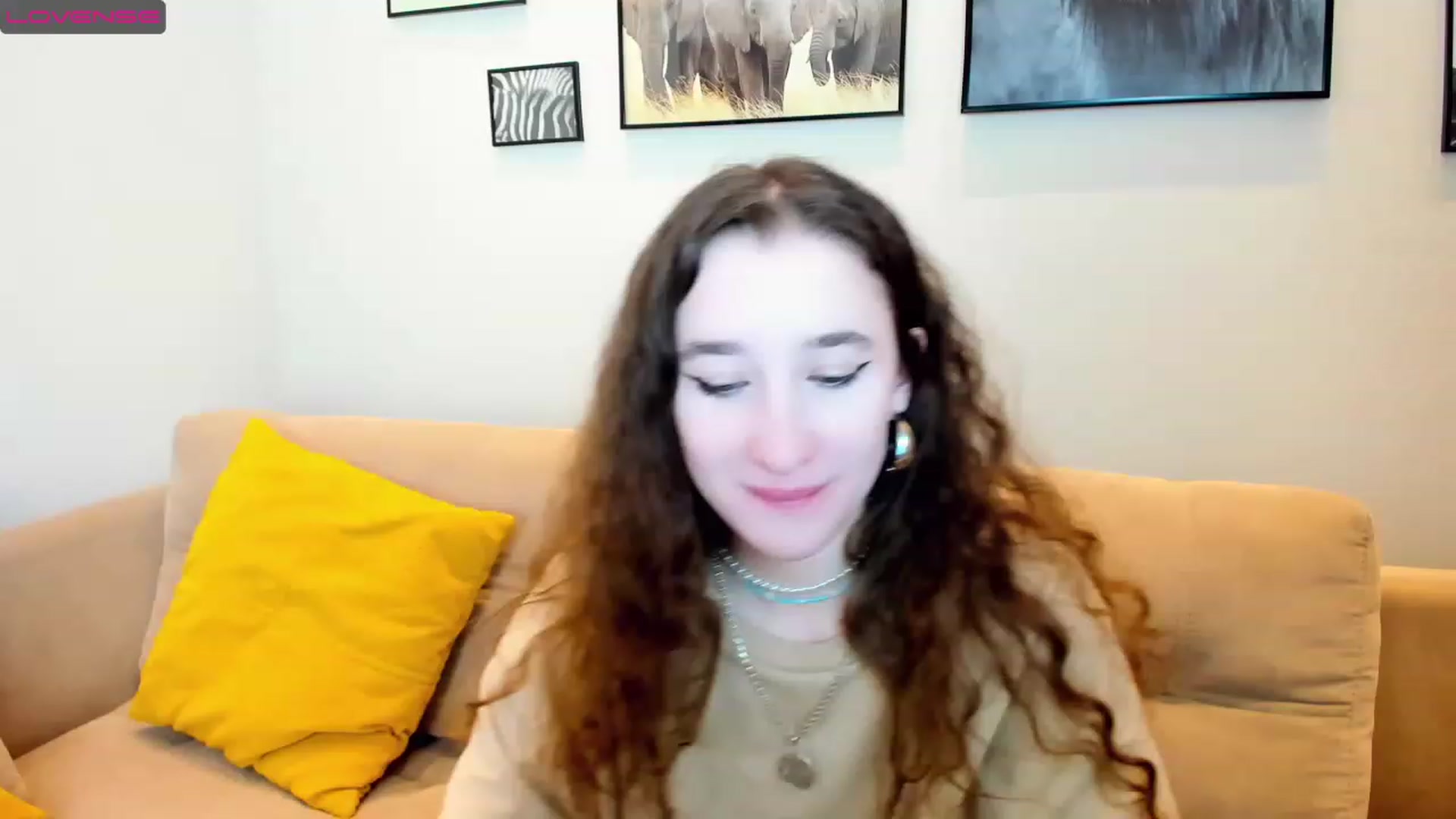 Gallery image thumbnail from Amanda_Kirke's myfreecams stream on, 03/05/2023, 10:02 image 17 of 20