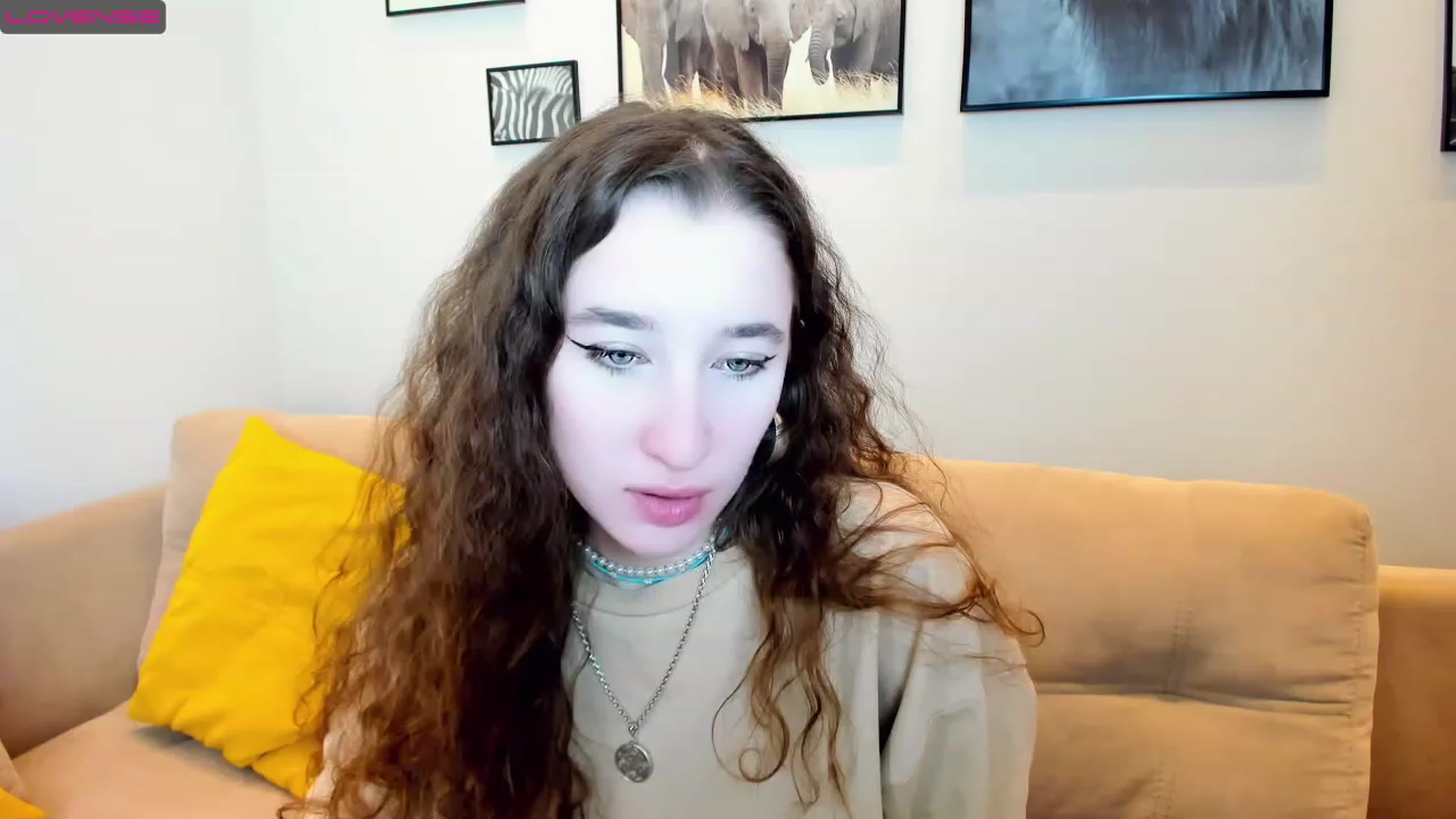 Gallery image thumbnail from Amanda_Kirke's myfreecams stream on, 03/05/2023, 10:02 image 14 of 20