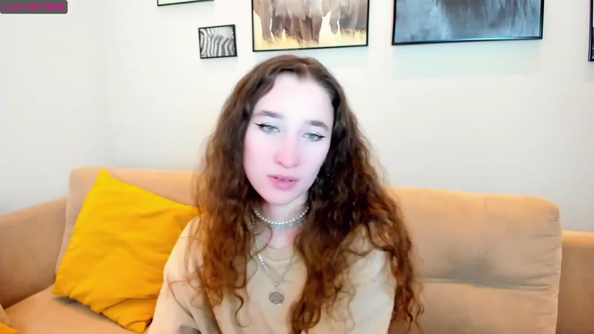 Gallery image thumbnail from Amanda_Kirke's myfreecams stream on, 03/05/2023, 13:05 image 8 of 20