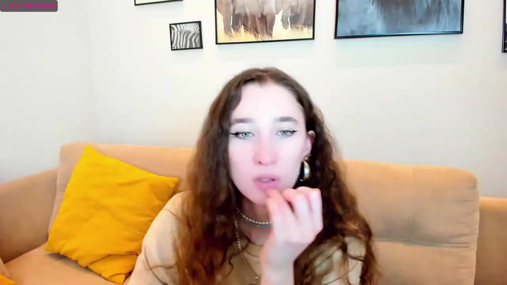 Gallery image thumbnail from Amanda_Kirke's myfreecams stream on, 03/05/2023, 13:05 image 7 of 20