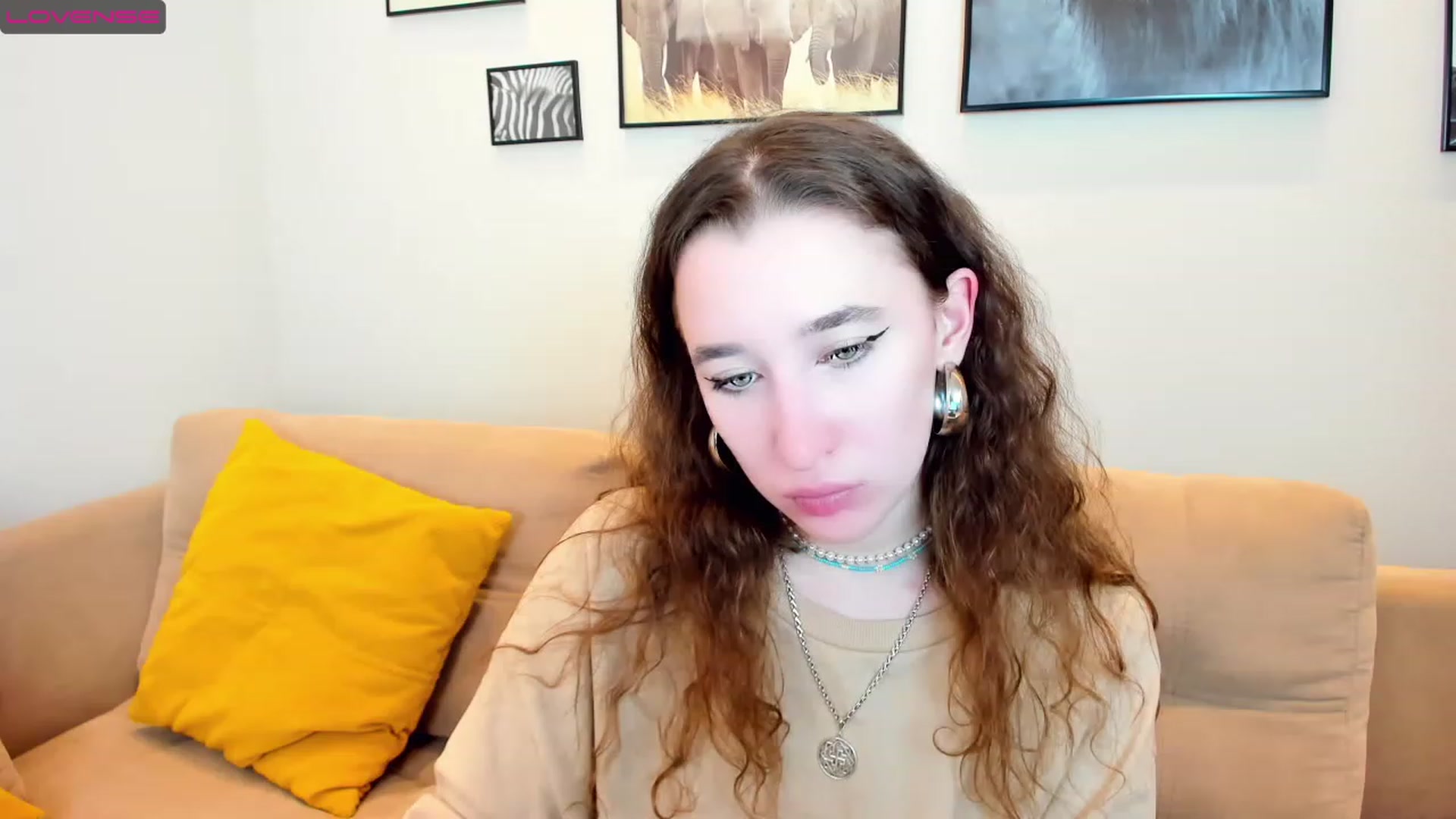 Gallery image thumbnail from Amanda_Kirke's myfreecams stream on, 03/05/2023, 13:05 image 5 of 20