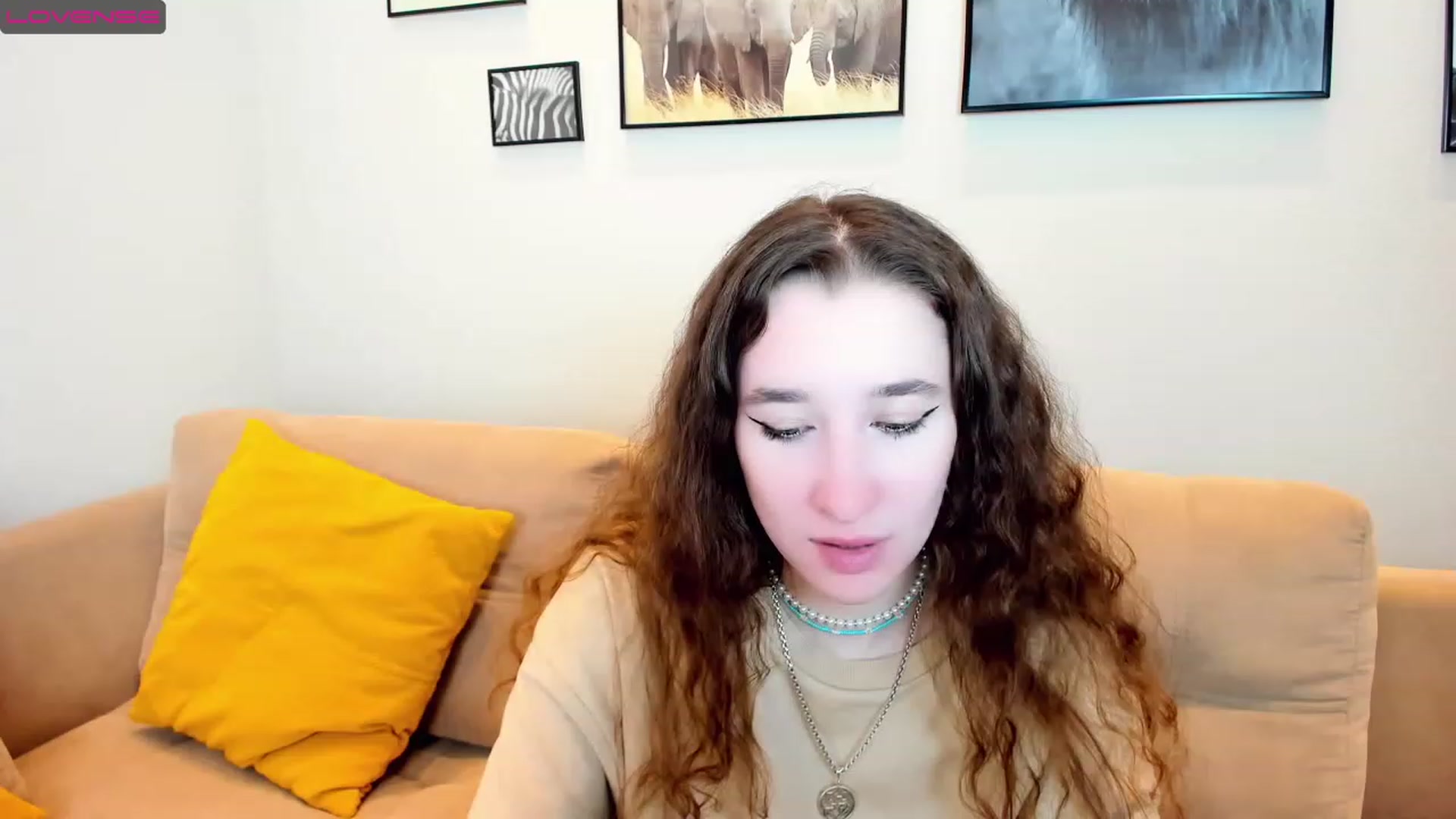 Gallery image thumbnail from Amanda_Kirke's myfreecams stream on, 03/05/2023, 13:05 image 9 of 20