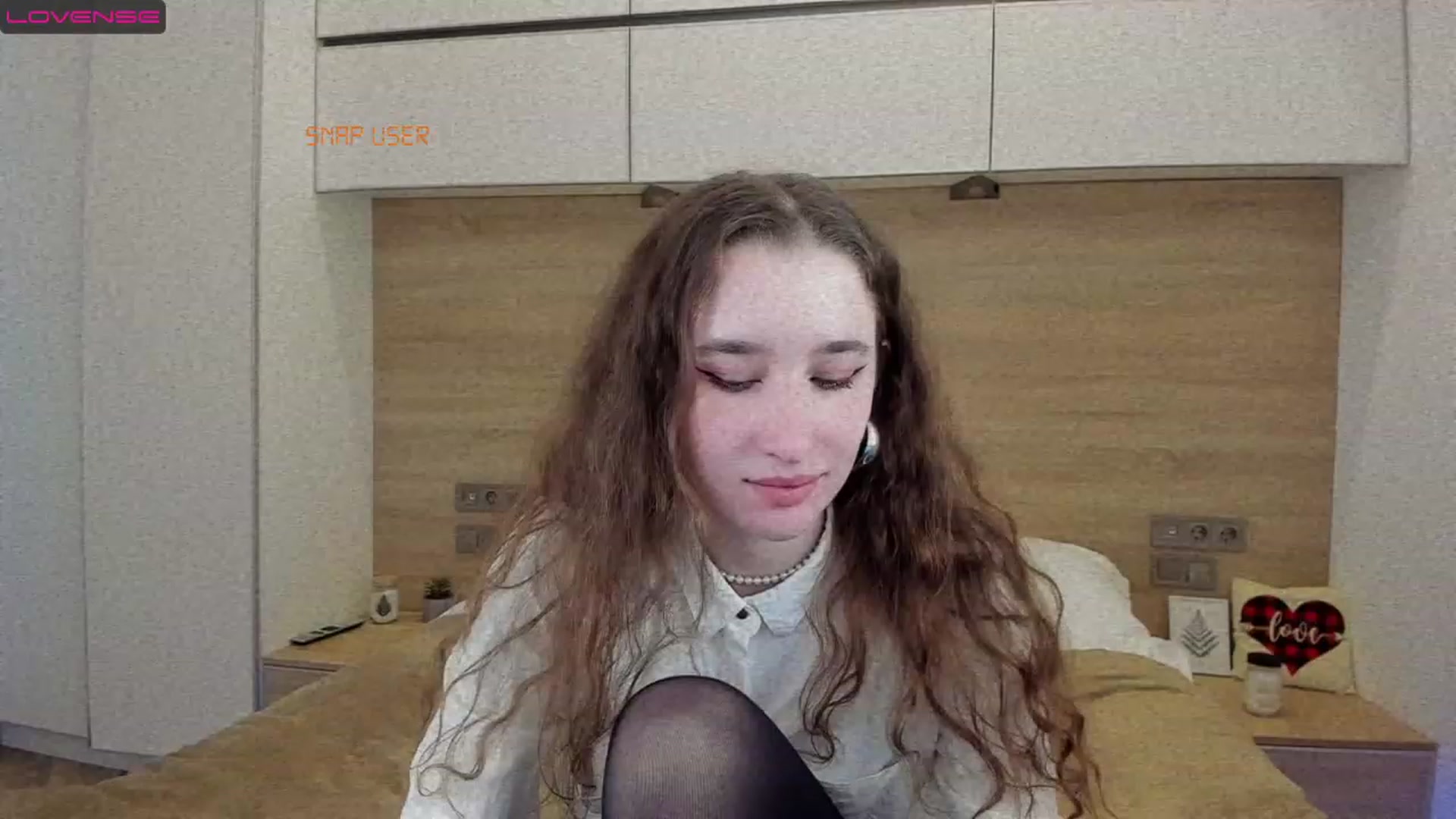 Gallery image thumbnail from Amanda_Kirke's myfreecams stream on, 03/06/2023, 11:48 image 16 of 20