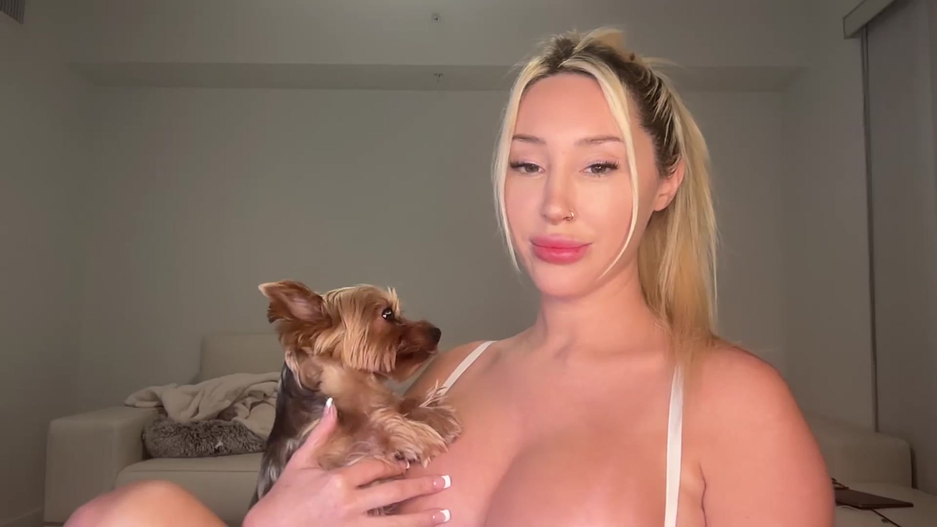 Gallery image thumbnail from Amandababyxx's myfreecams stream on, 08/29/2023, 03:46 image 15 of 20