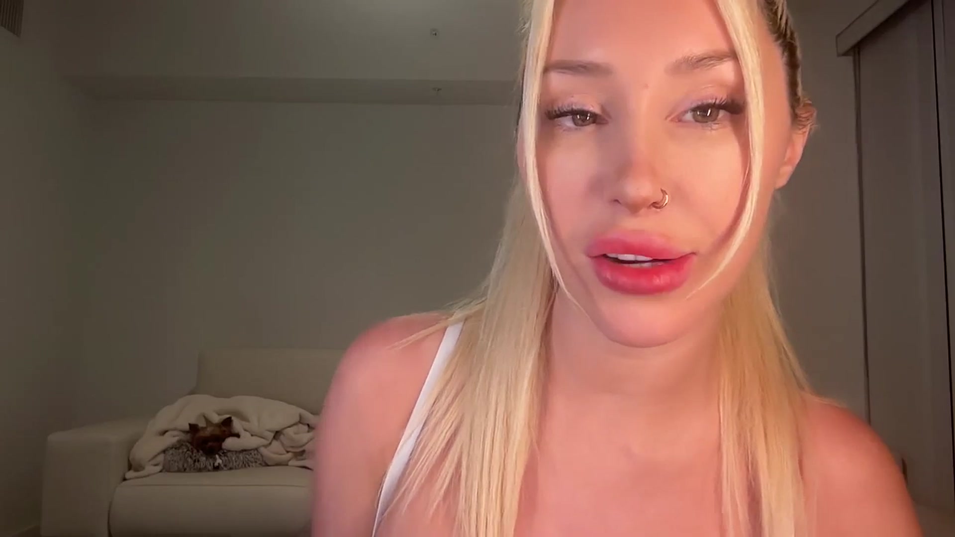 Gallery image thumbnail from Amandababyxx's myfreecams stream on, 08/29/2023, 06:05 image 18 of 20