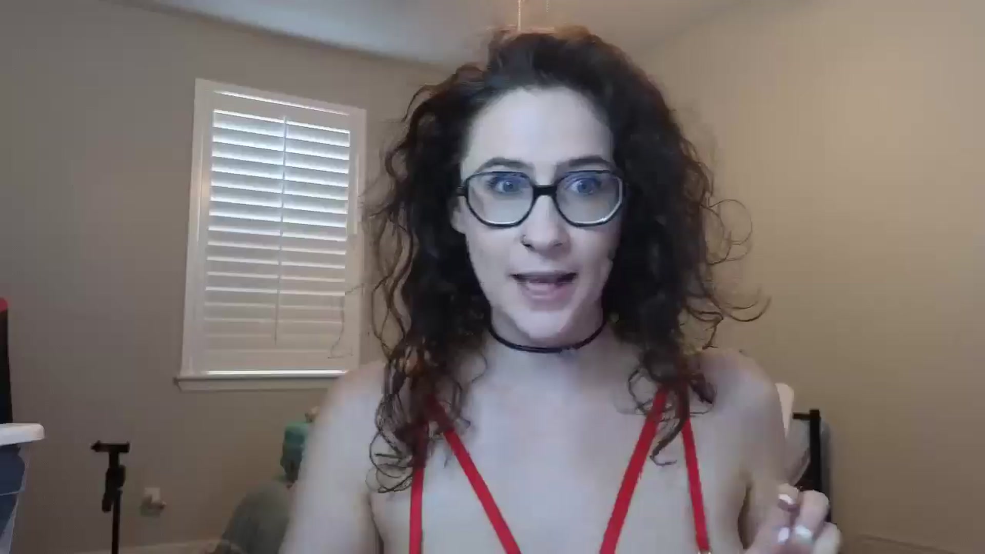 Gallery image thumbnail from Amandarox's myfreecams stream on, 11/22/2024, 19:26 image 3 of 20