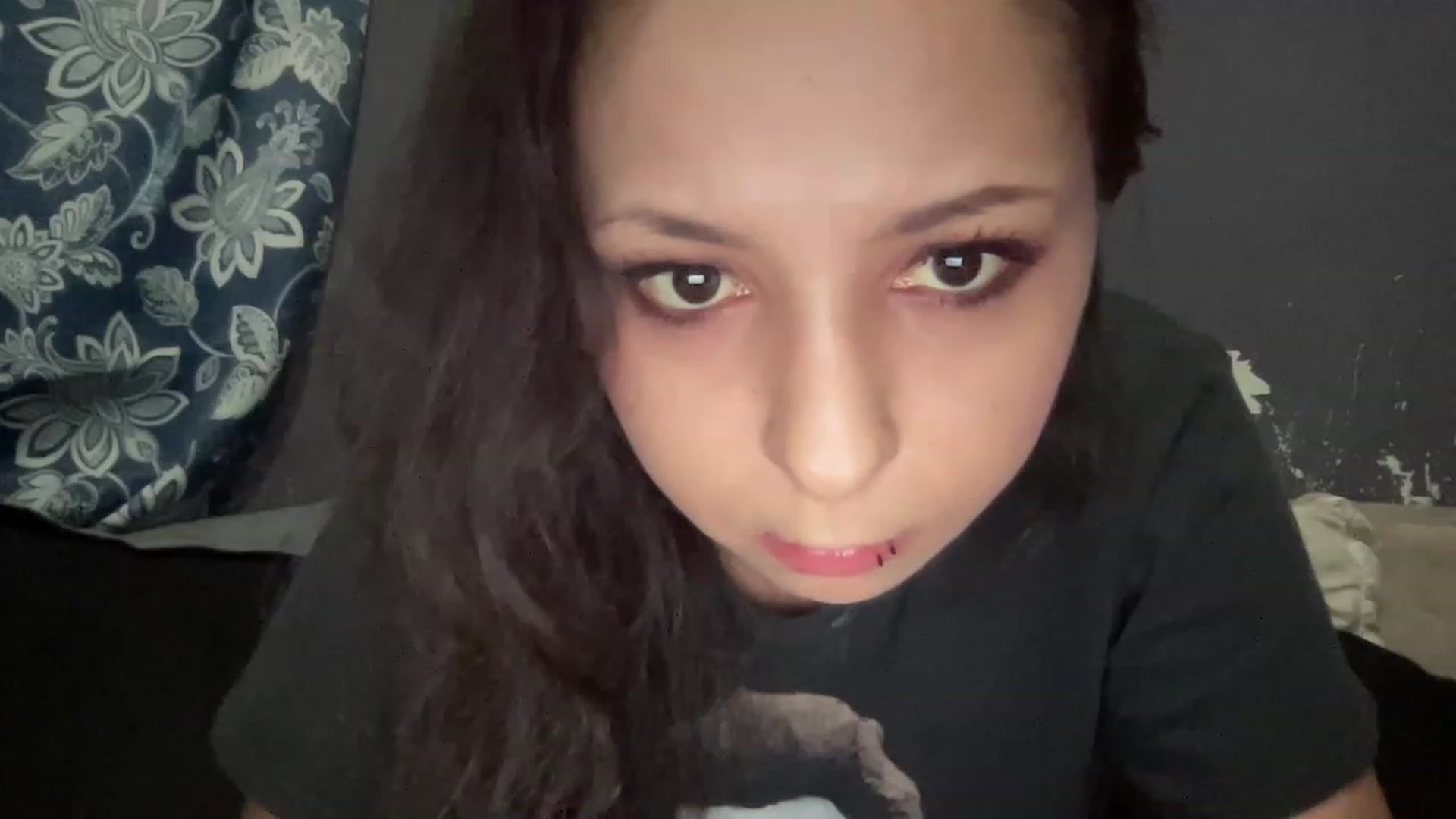 Gallery image thumbnail from Amandav1's myfreecams stream on, 06/12/2023, 12:45 image 18 of 20