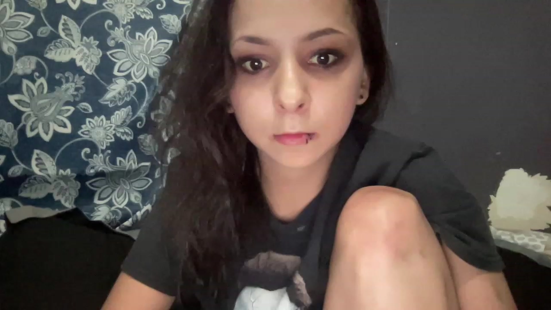 Gallery image thumbnail from Amandav1's myfreecams stream on, 06/12/2023, 12:45 image 14 of 20