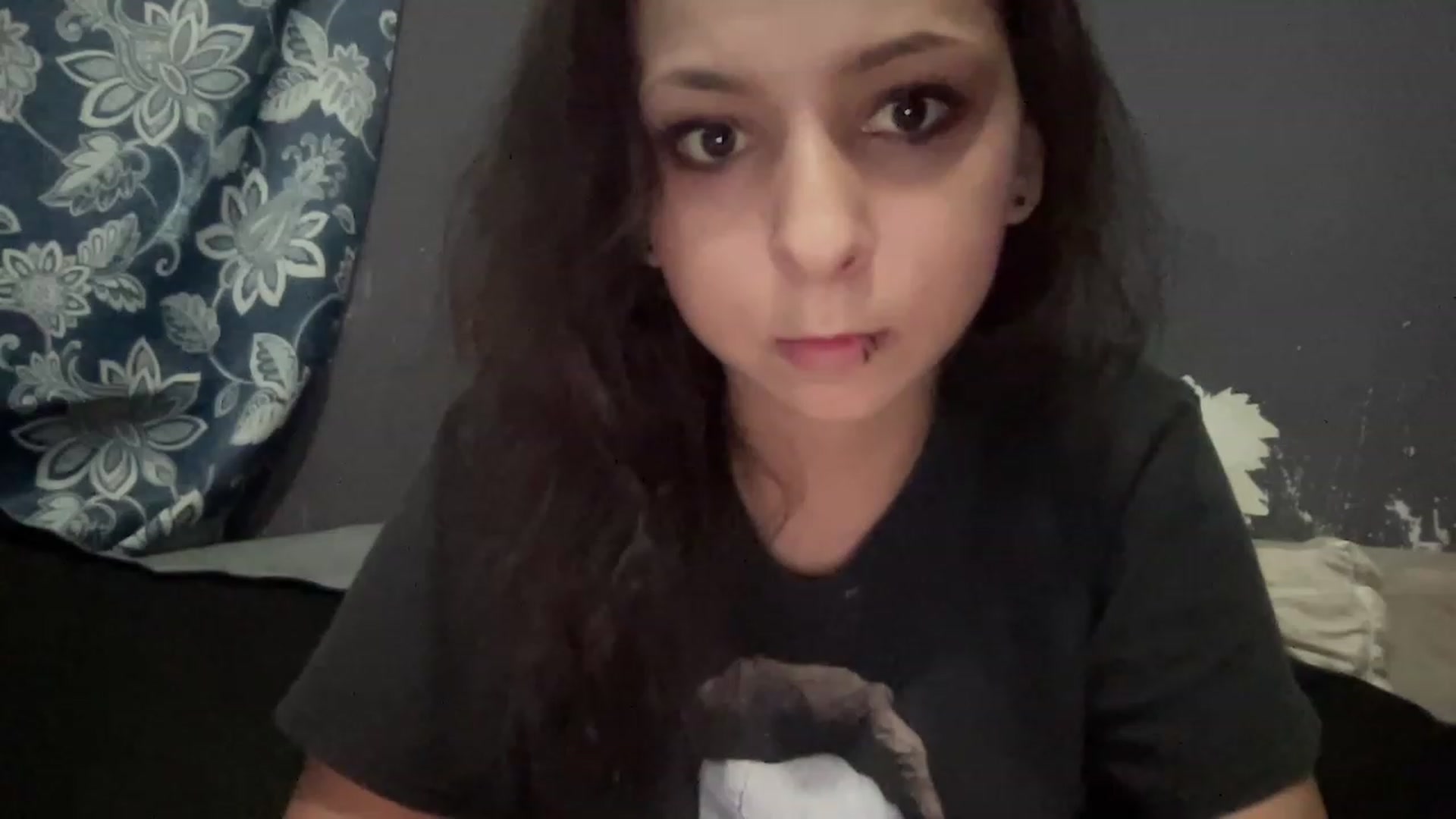 Gallery image thumbnail from Amandav1's myfreecams stream on, 06/12/2023, 12:45 image 17 of 20