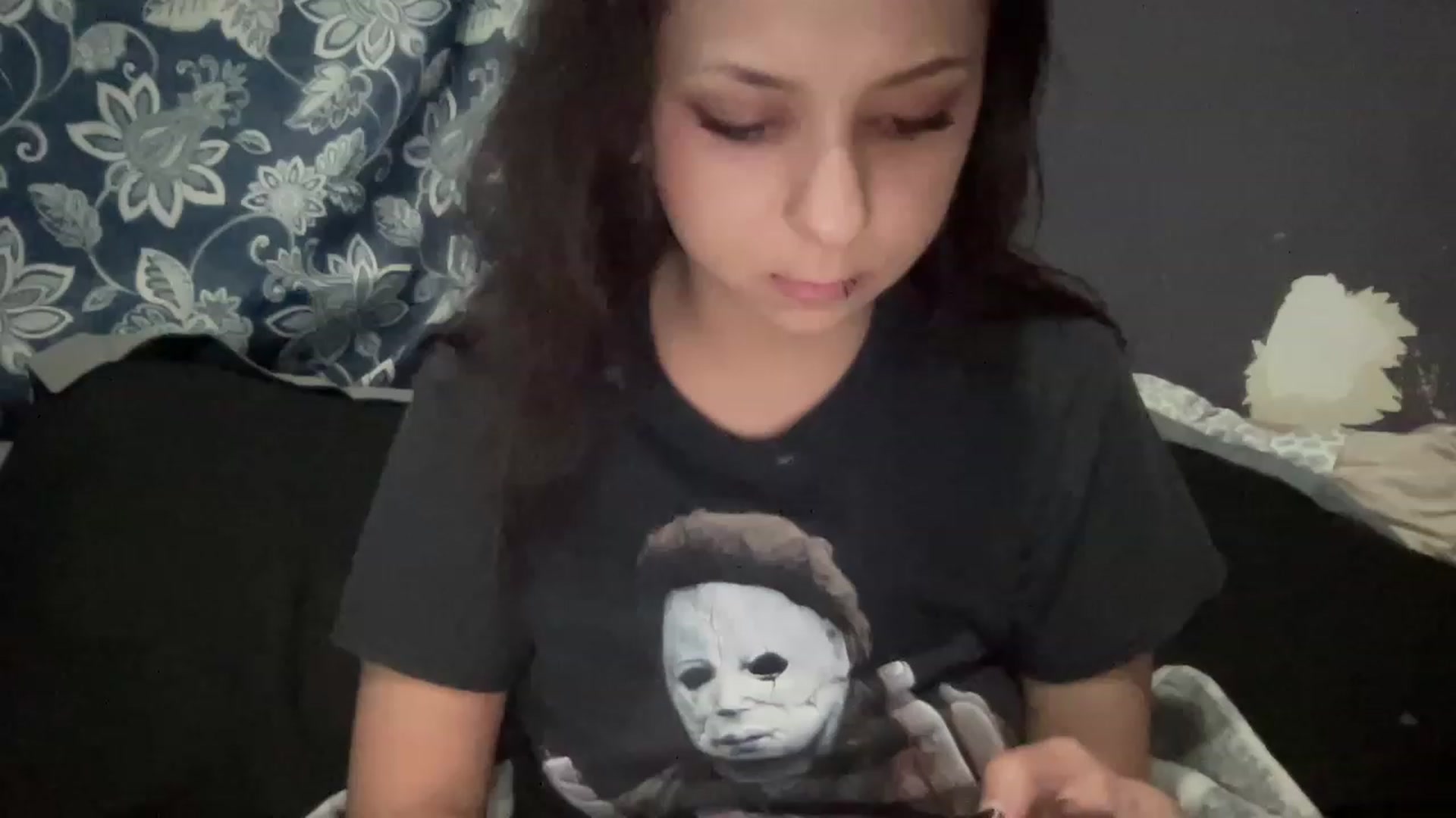 Gallery image thumbnail from Amandav1's myfreecams stream on, 06/12/2023, 12:45 image 8 of 20