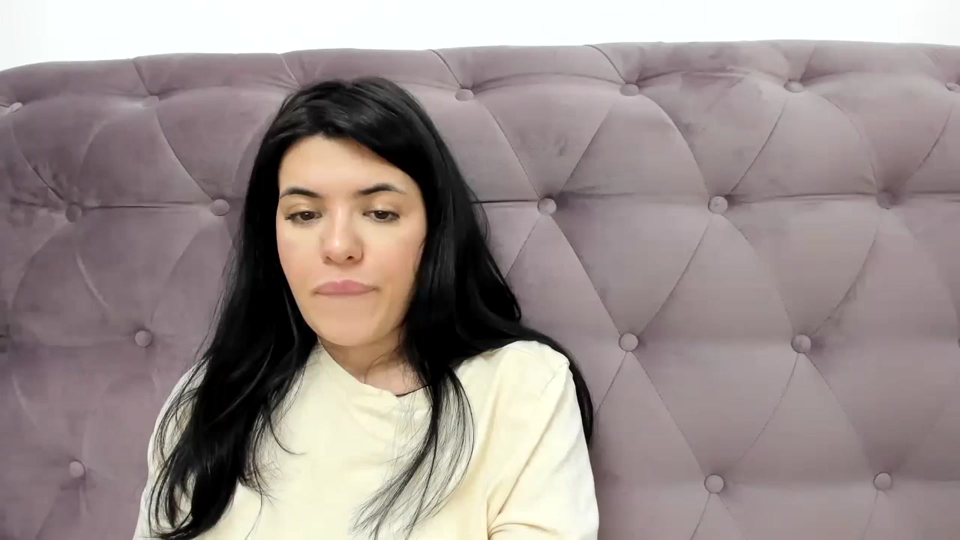 Gallery image thumbnail from Amandina's myfreecams stream on, 01/24/2024, 22:58 image 10 of 20