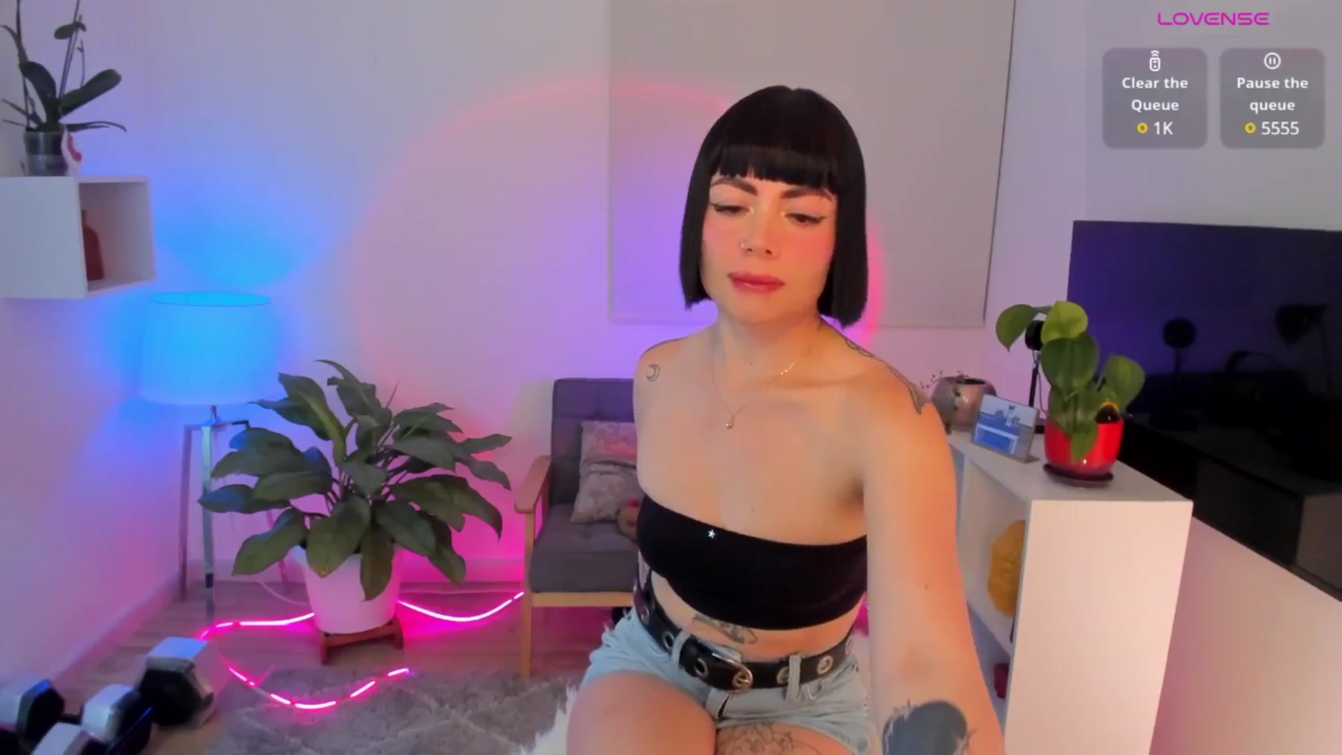 Gallery image thumbnail from Amapola7's myfreecams stream on, 06/10/2025, 24:39 image 18 of 20