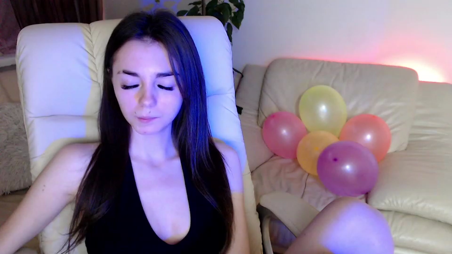 Gallery image thumbnail from AmarettaHell's myfreecams stream on, 11/21/2022, 14:07 image 19 of 20