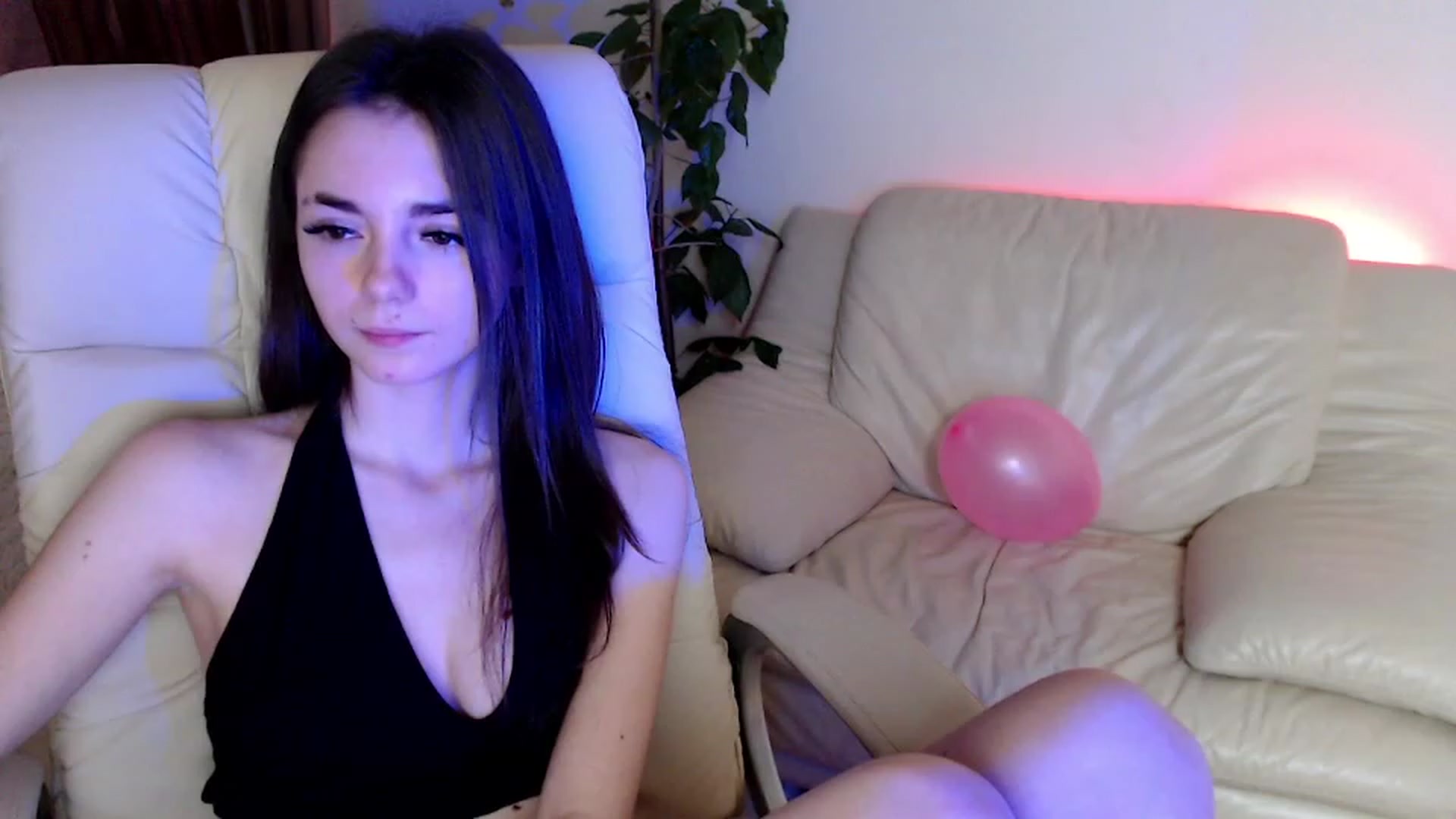 Gallery image thumbnail from AmarettaHell's myfreecams stream on, 11/21/2022, 14:07 image 17 of 20