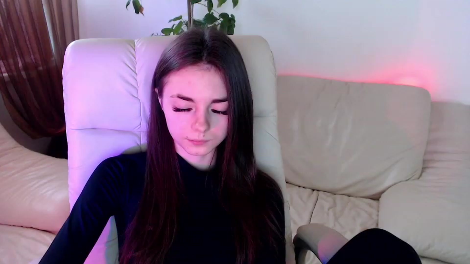 Gallery image thumbnail from AmarettaHell's myfreecams stream on, 11/28/2022, 10:12 image 8 of 20