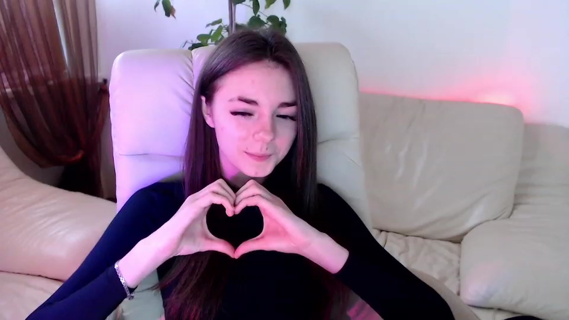 Gallery image thumbnail from AmarettaHell's myfreecams stream on, 11/28/2022, 10:12 image 12 of 20