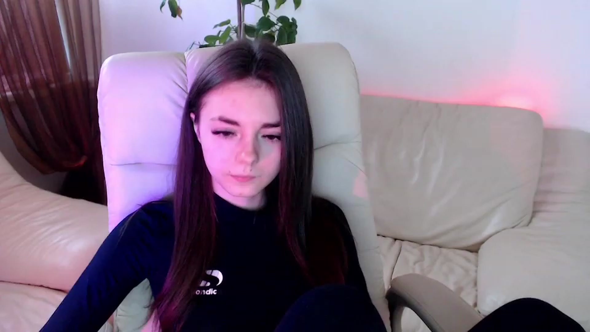 Gallery image thumbnail from AmarettaHell's myfreecams stream on, 11/28/2022, 10:12 image 14 of 20