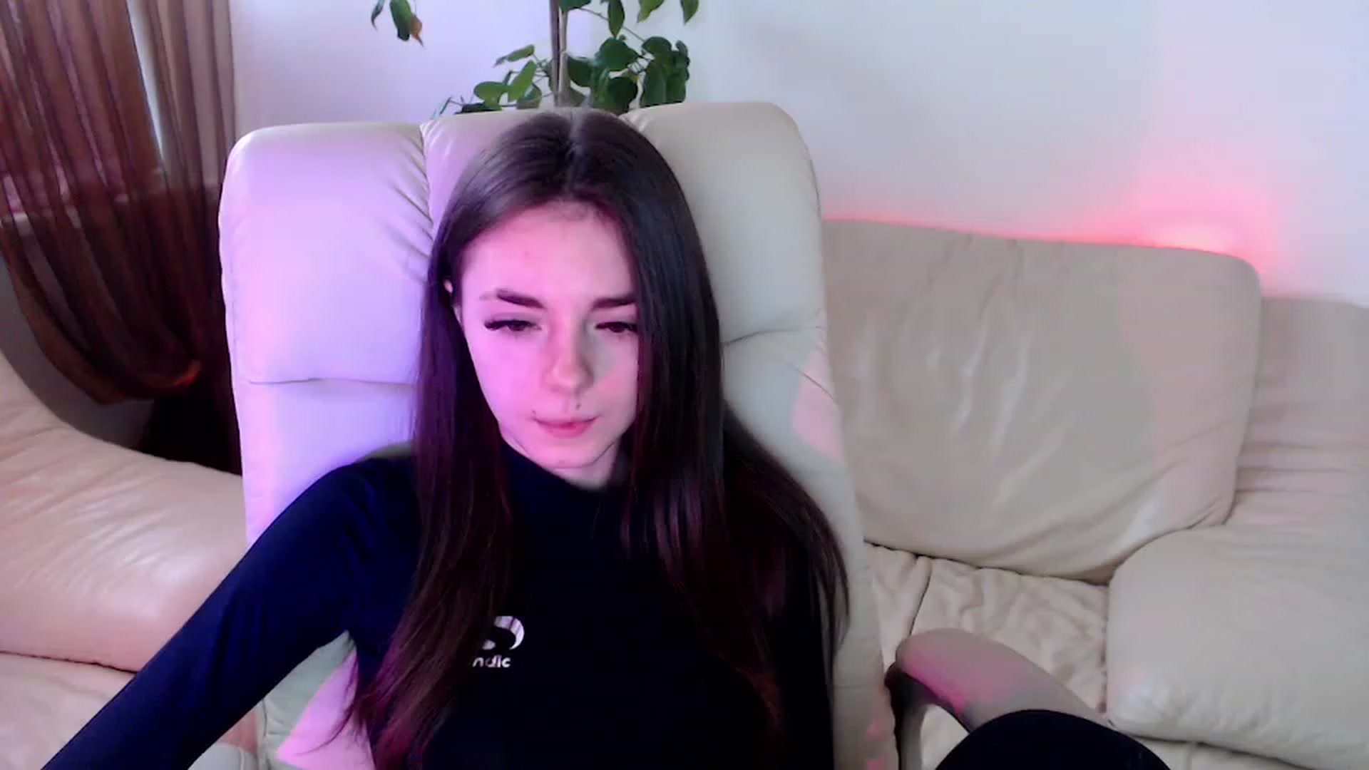 Gallery image thumbnail from AmarettaHell's myfreecams stream on, 11/28/2022, 10:12 image 17 of 20