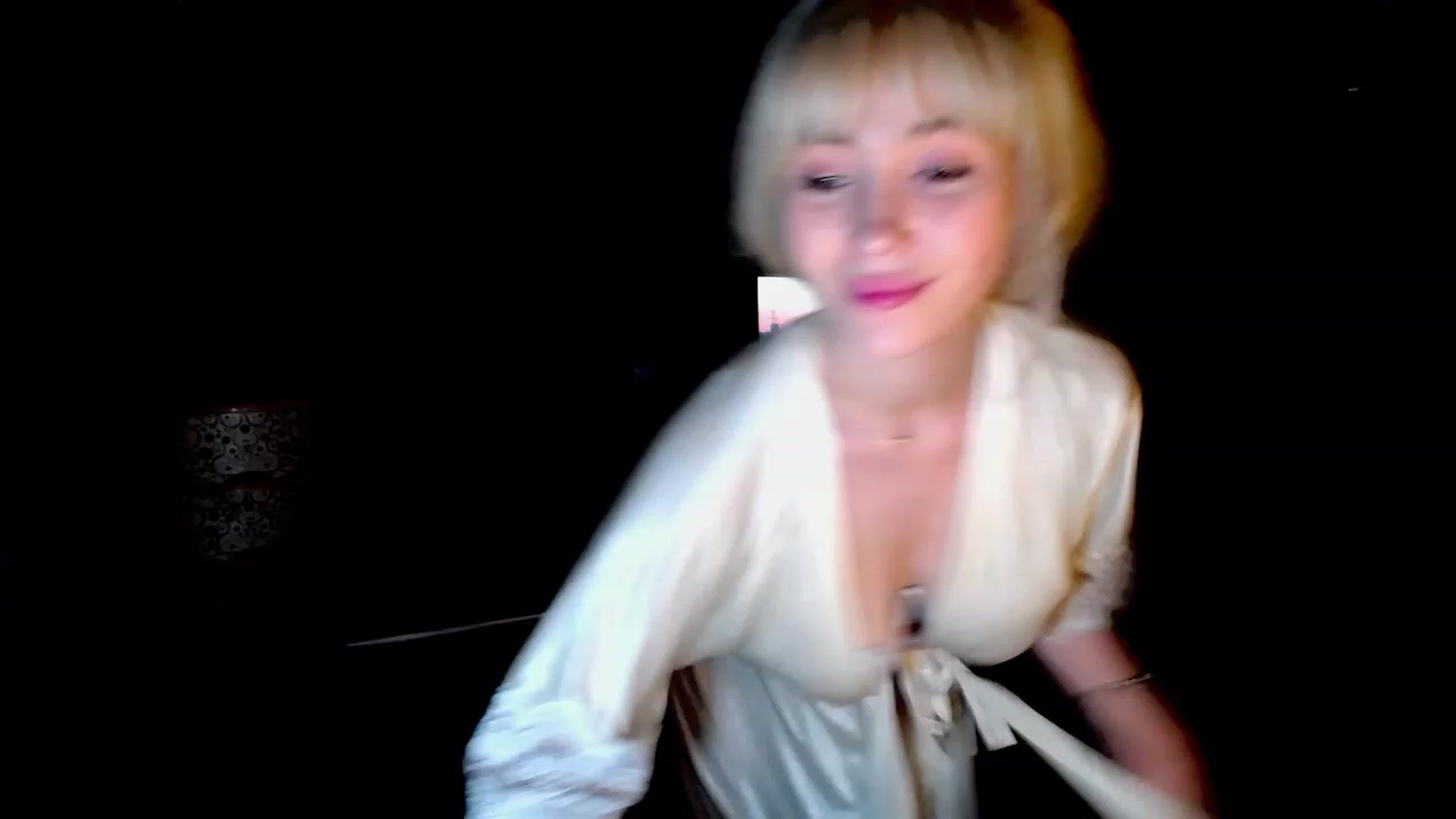 Gallery image thumbnail from AmateurSarah's myfreecams stream on, 06/04/2023, 20:24 image 10 of 20