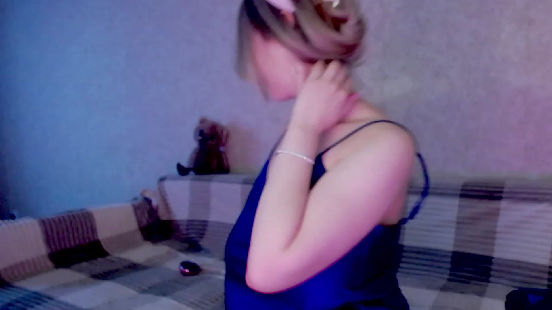 Gallery image thumbnail from AmateurSarah's myfreecams stream on, 09/09/2023, 12:59 image 9 of 20