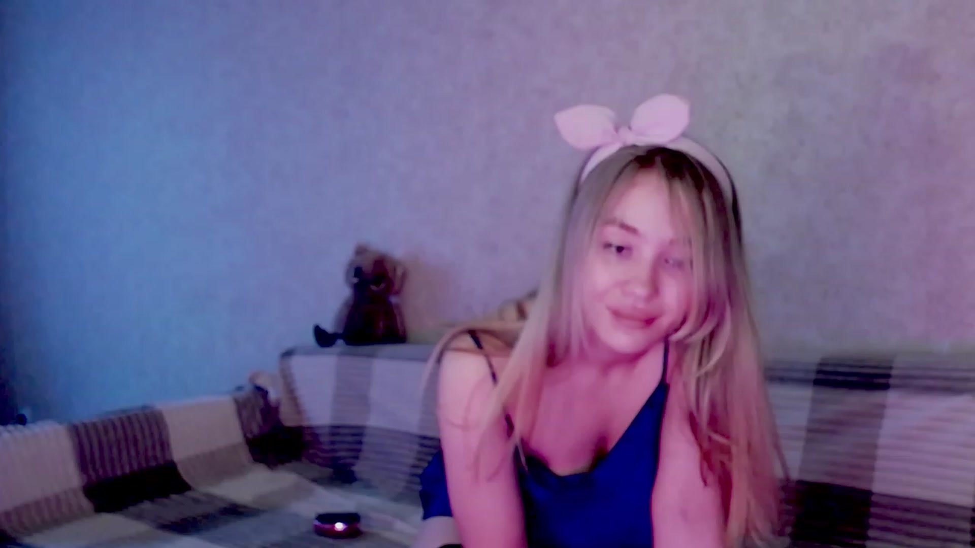 Gallery image thumbnail from AmateurSarah's myfreecams stream on, 09/09/2023, 12:59 image 7 of 20
