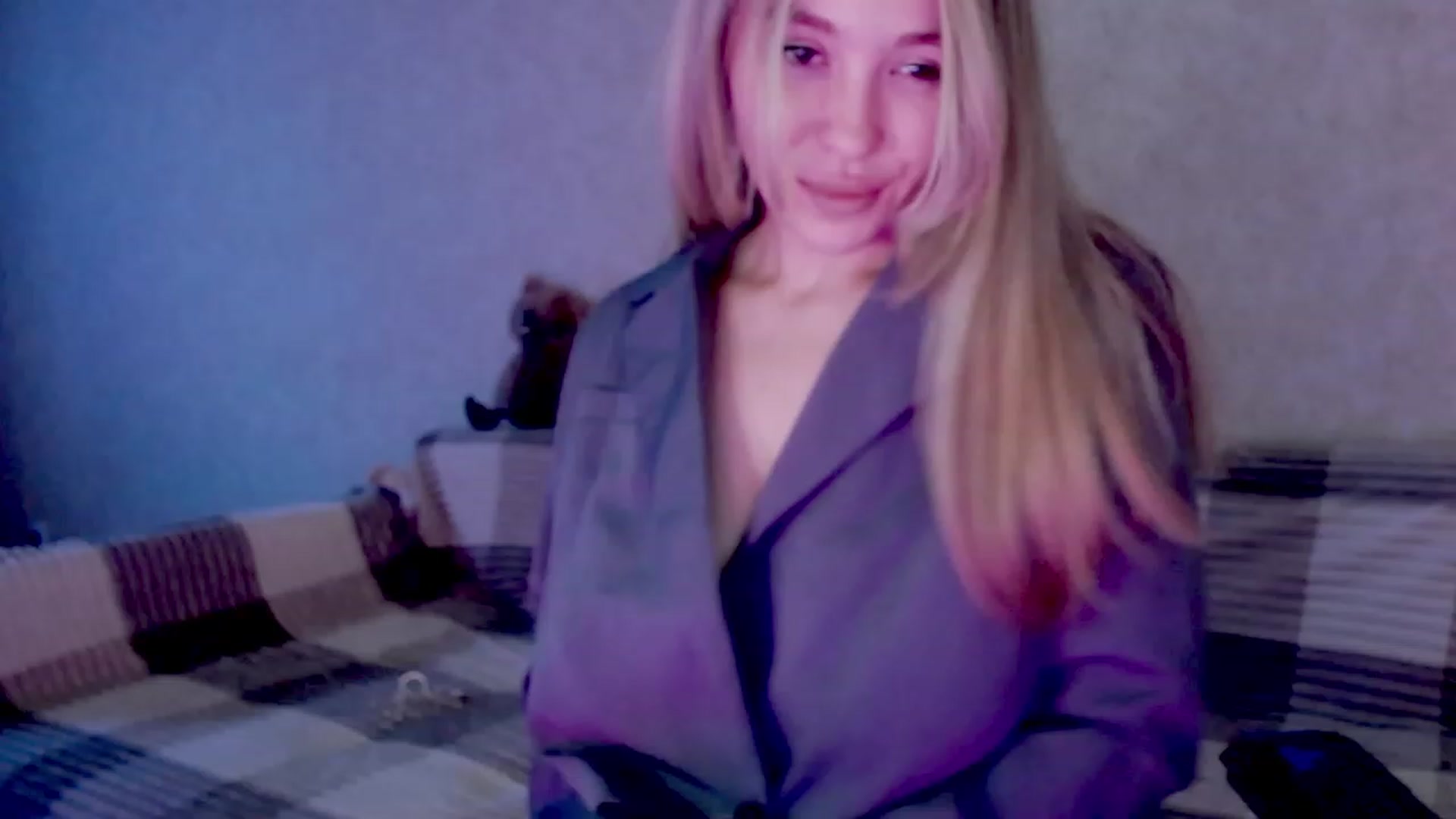 Gallery image thumbnail from AmateurSarah's myfreecams stream on, 09/09/2023, 12:59 image 16 of 20