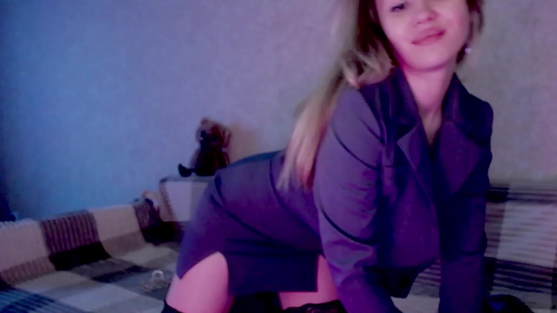Gallery image thumbnail from AmateurSarah's myfreecams stream on, 09/09/2023, 12:59 image 14 of 20