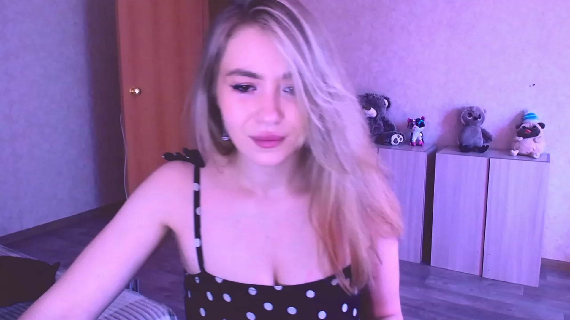 Gallery image thumbnail from AmateurSarah's myfreecams stream on, 09/16/2023, 12:04 image 14 of 20