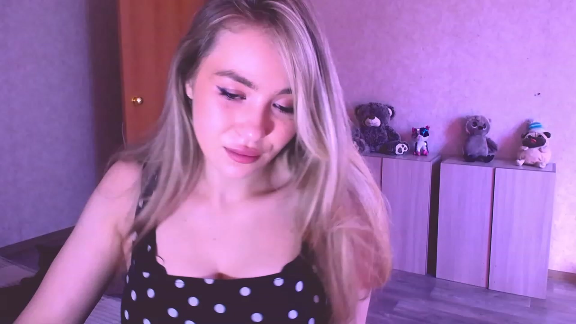 Gallery image thumbnail from AmateurSarah's myfreecams stream on, 09/16/2023, 12:04 image 1 of 20