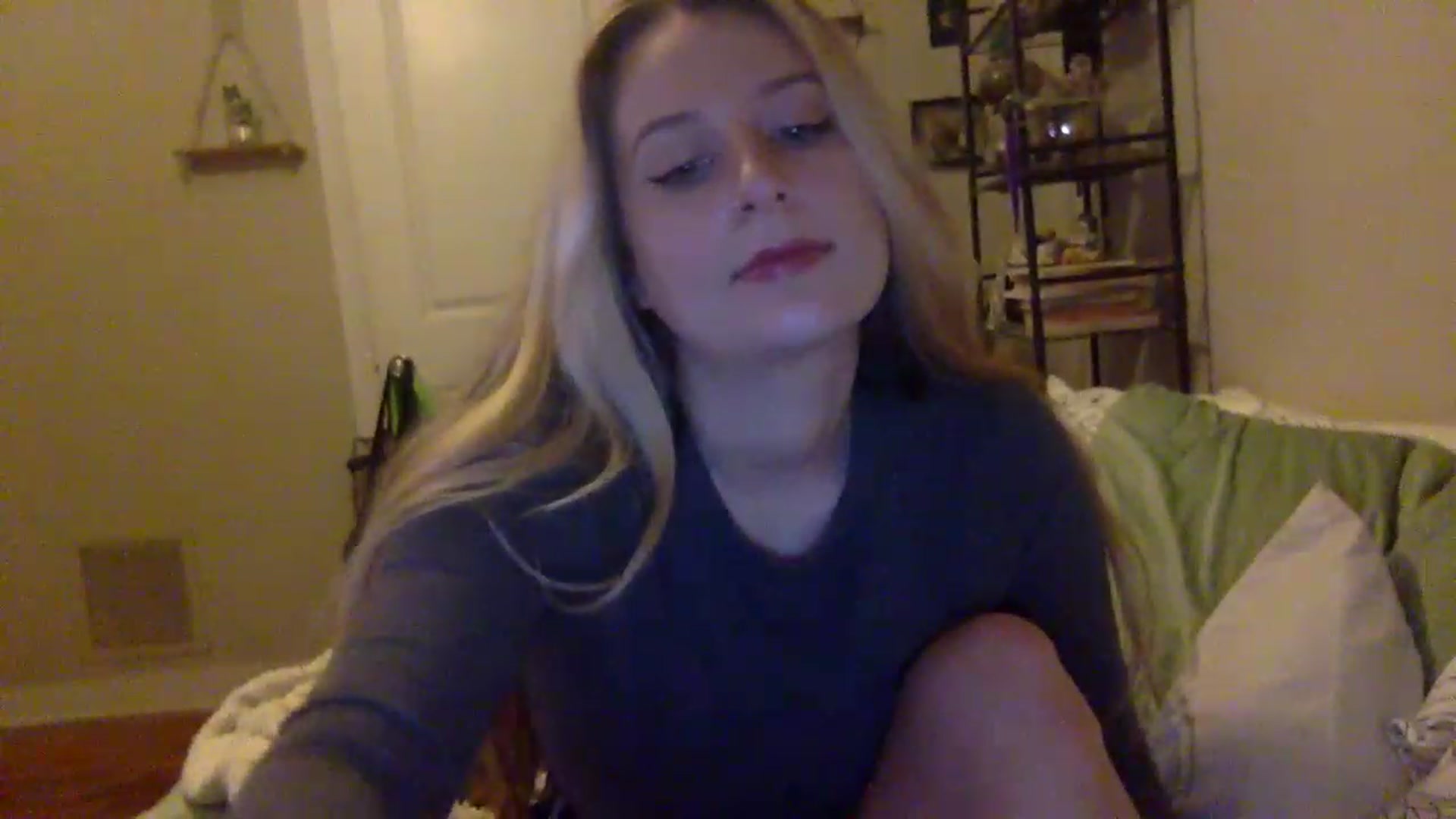 Gallery image thumbnail from Amateurblonde's myfreecams stream on, 02/09/2023, 11:10 image 10 of 20