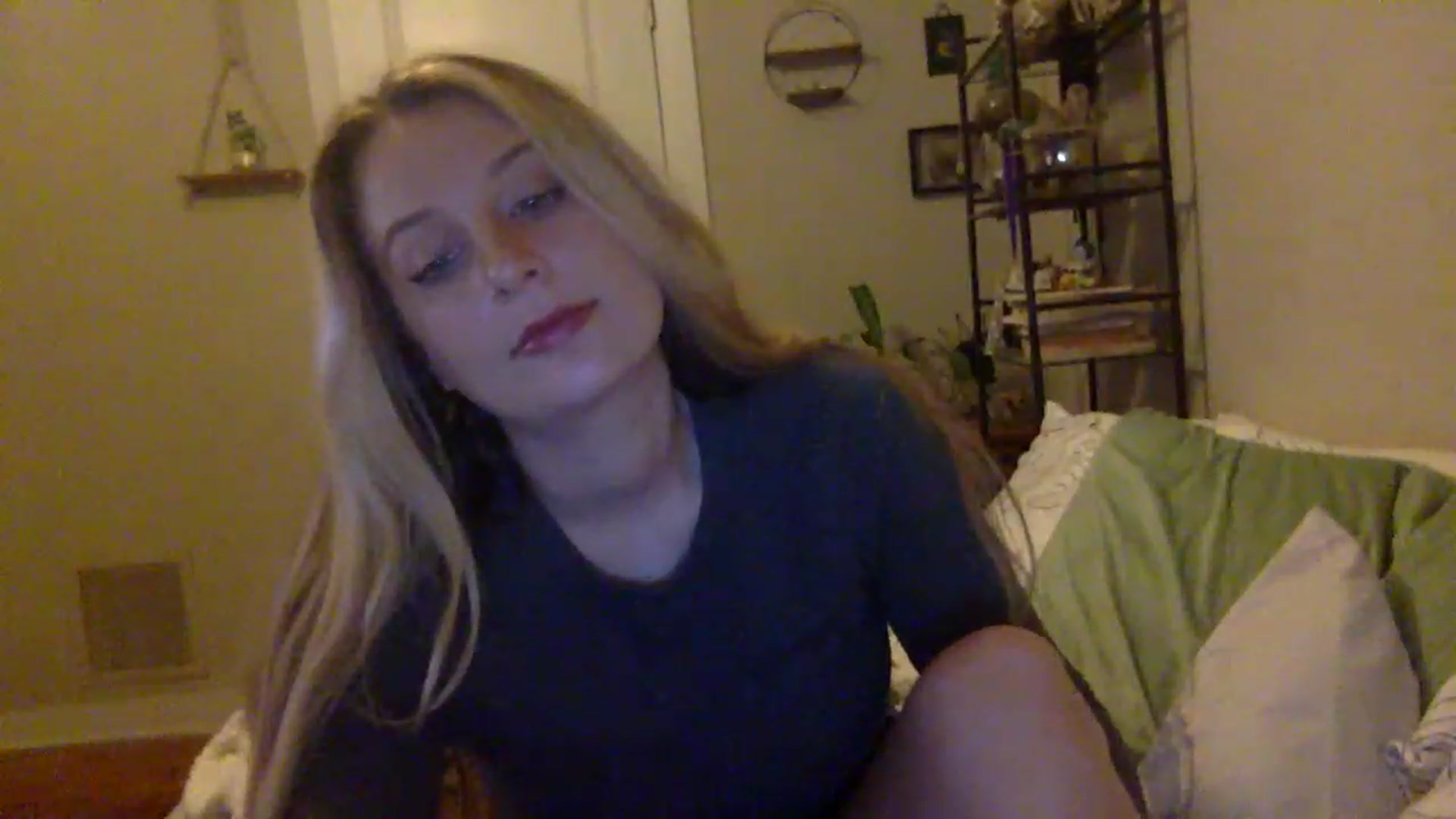 Gallery image thumbnail from Amateurblonde's myfreecams stream on, 02/09/2023, 11:10 image 9 of 20