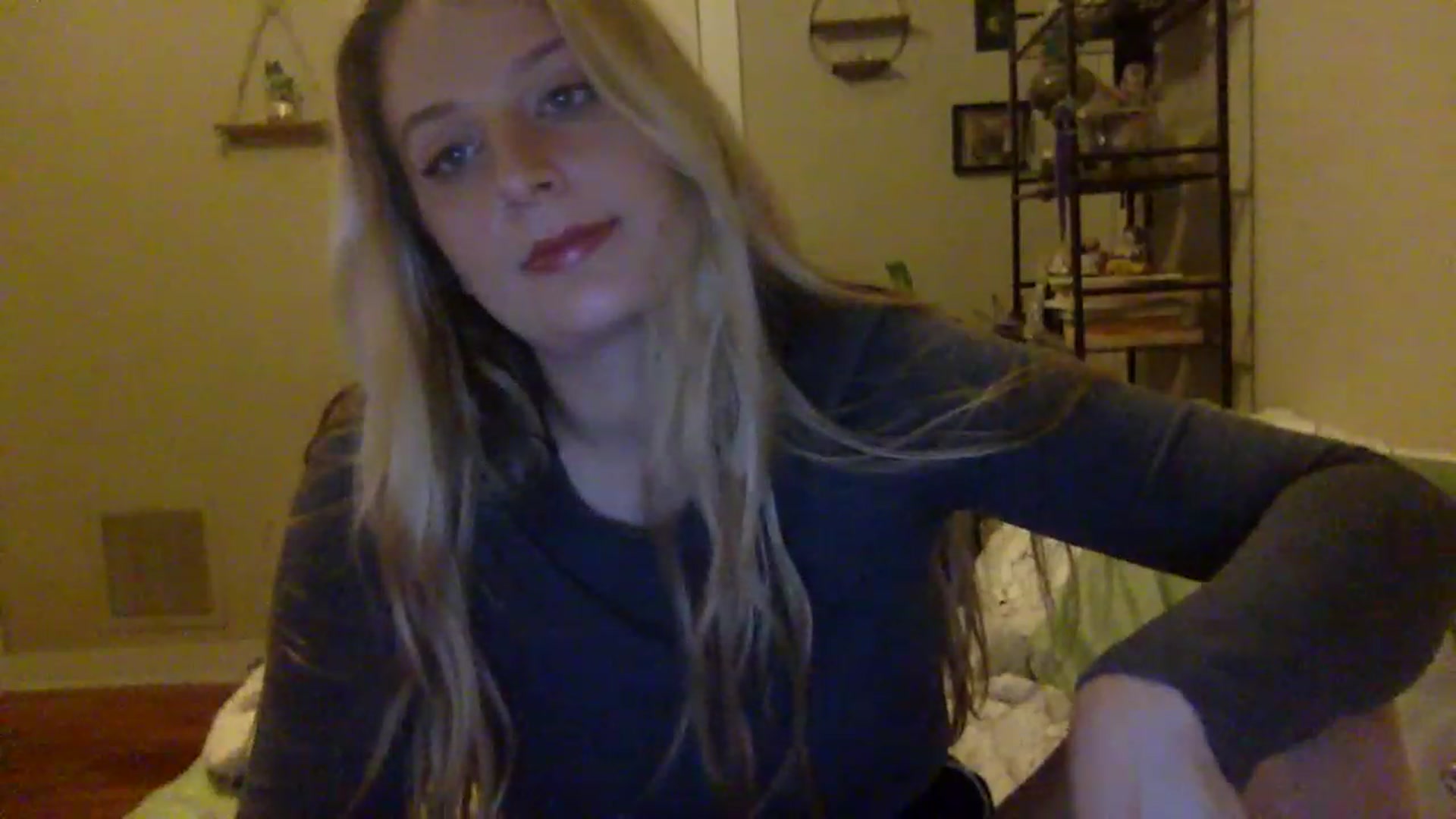Gallery image thumbnail from Amateurblonde's myfreecams stream on, 02/09/2023, 11:10 image 18 of 20