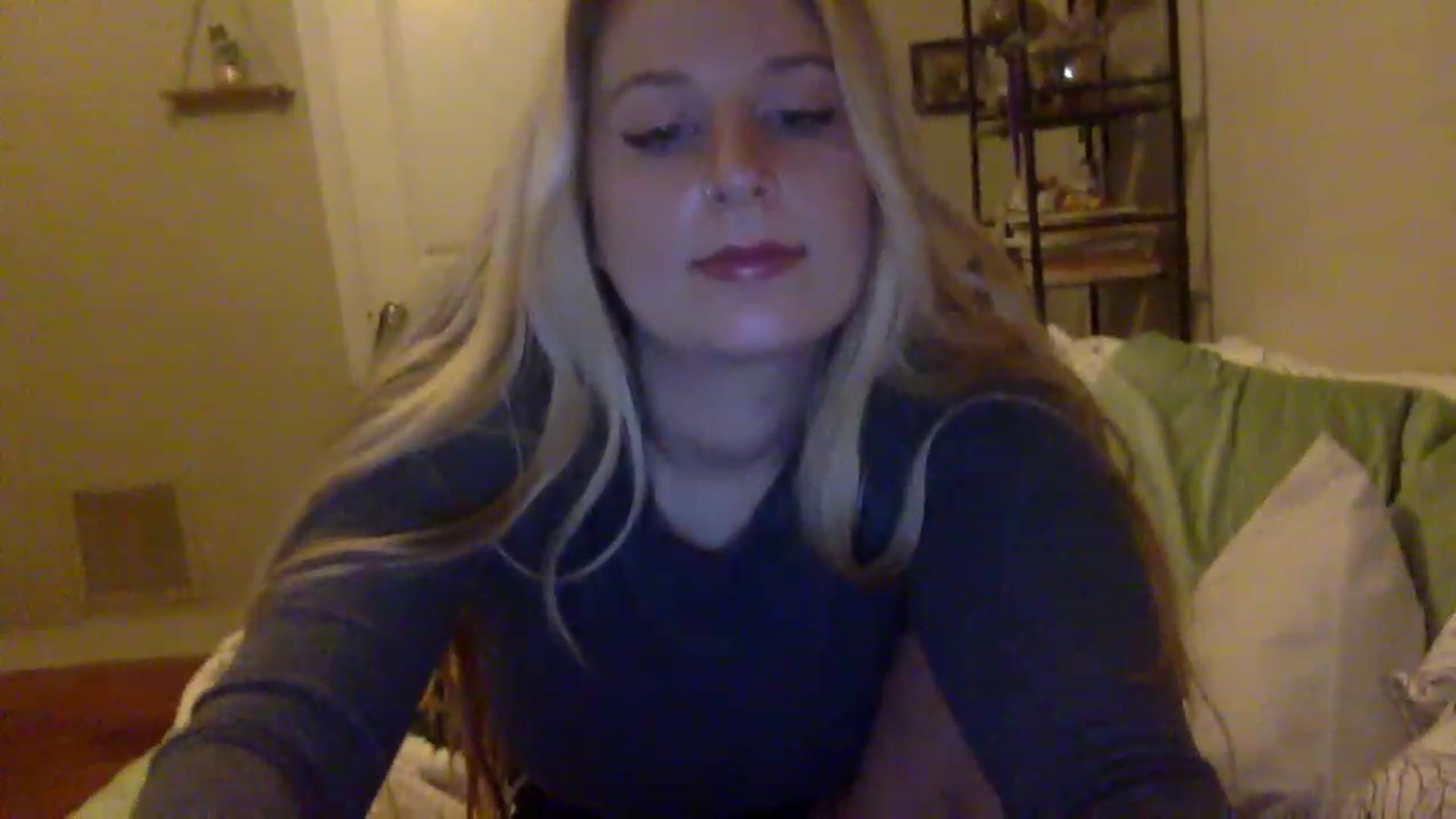 Gallery image thumbnail from Amateurblonde's myfreecams stream on, 02/09/2023, 11:10 image 12 of 20