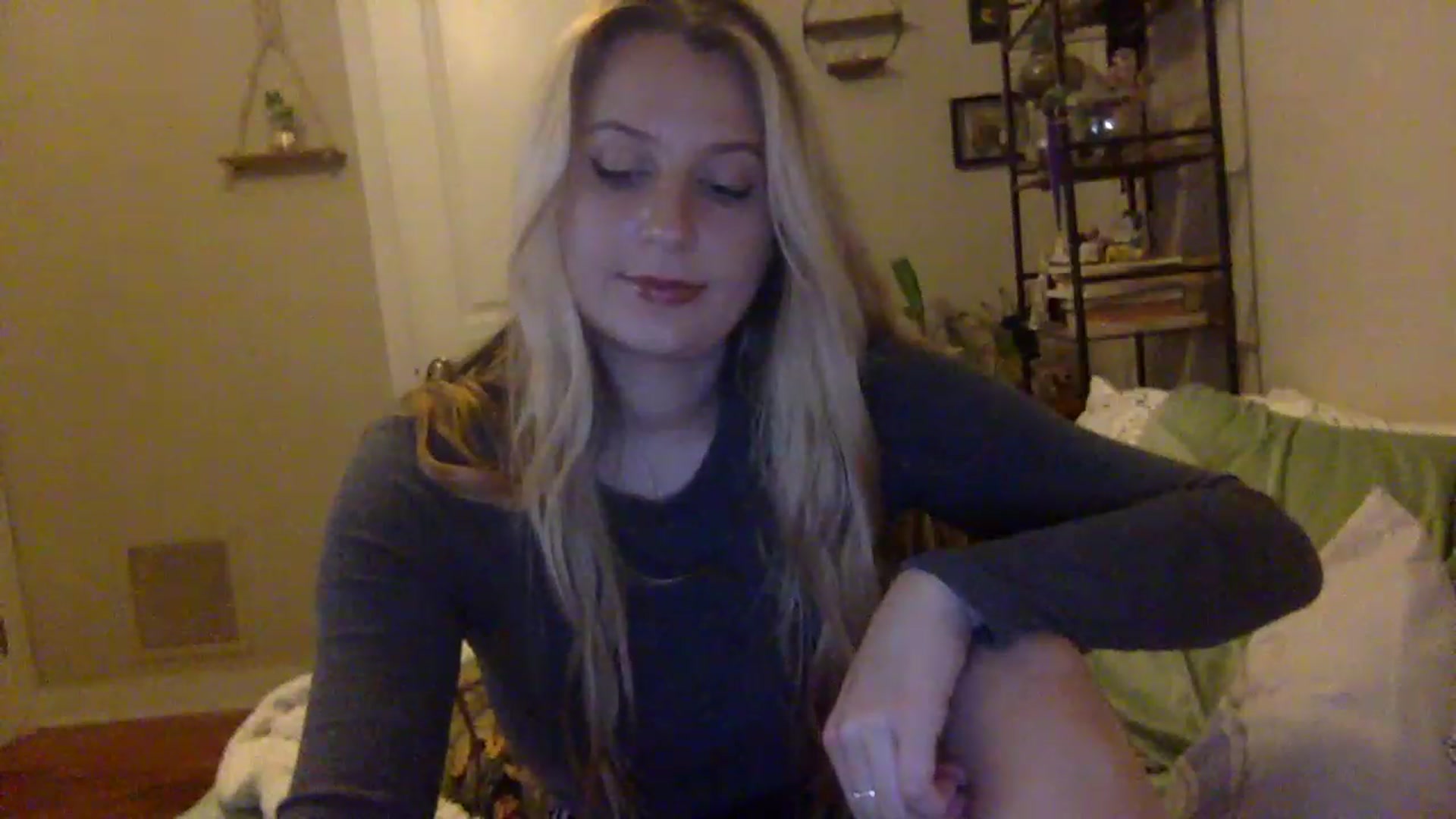 Gallery image thumbnail from Amateurblonde's myfreecams stream on, 02/09/2023, 11:10 image 5 of 20