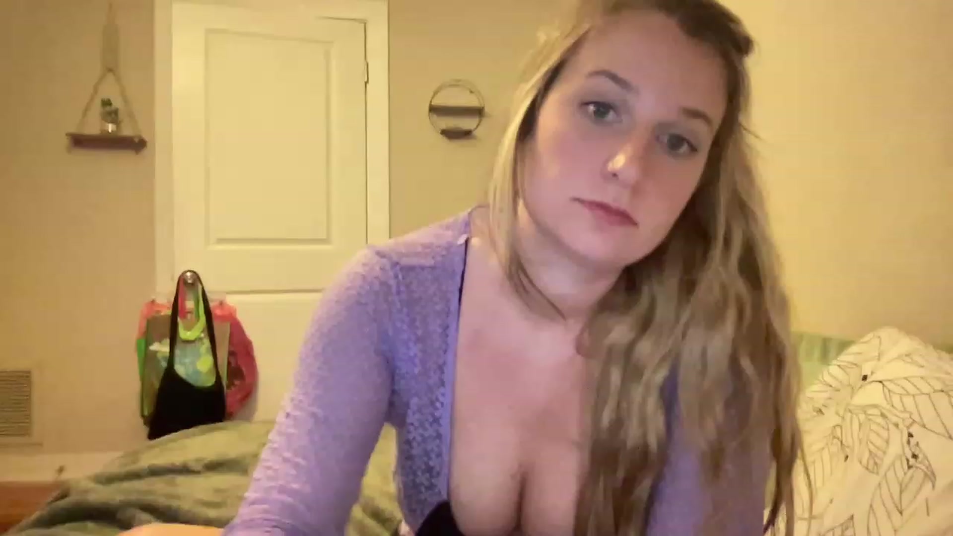 Gallery image thumbnail from Amateurblonde's myfreecams stream on, 03/14/2023, 06:12 image 4 of 20