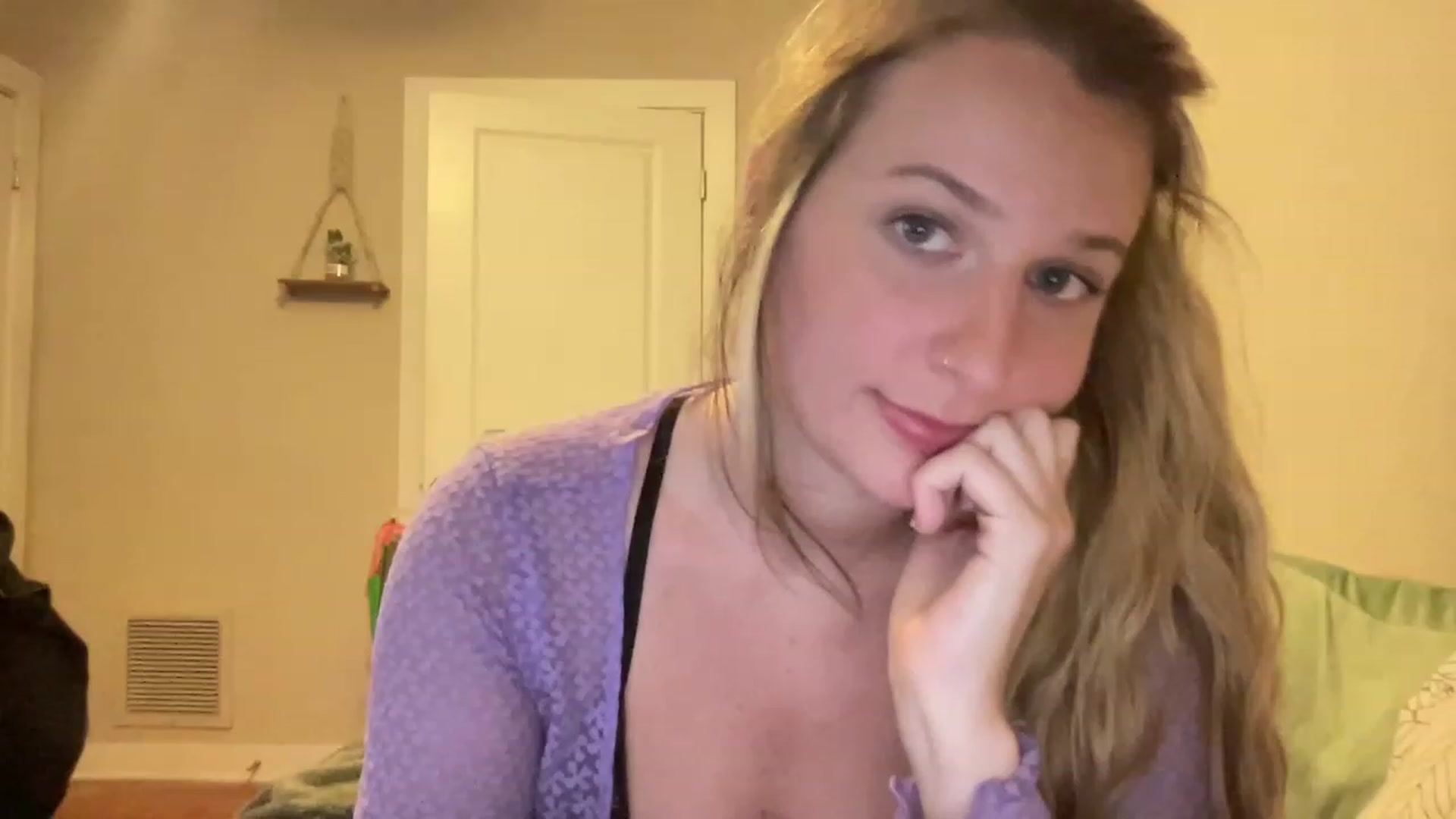 Gallery image thumbnail from Amateurblonde's myfreecams stream on, 03/14/2023, 06:12 image 20 of 20